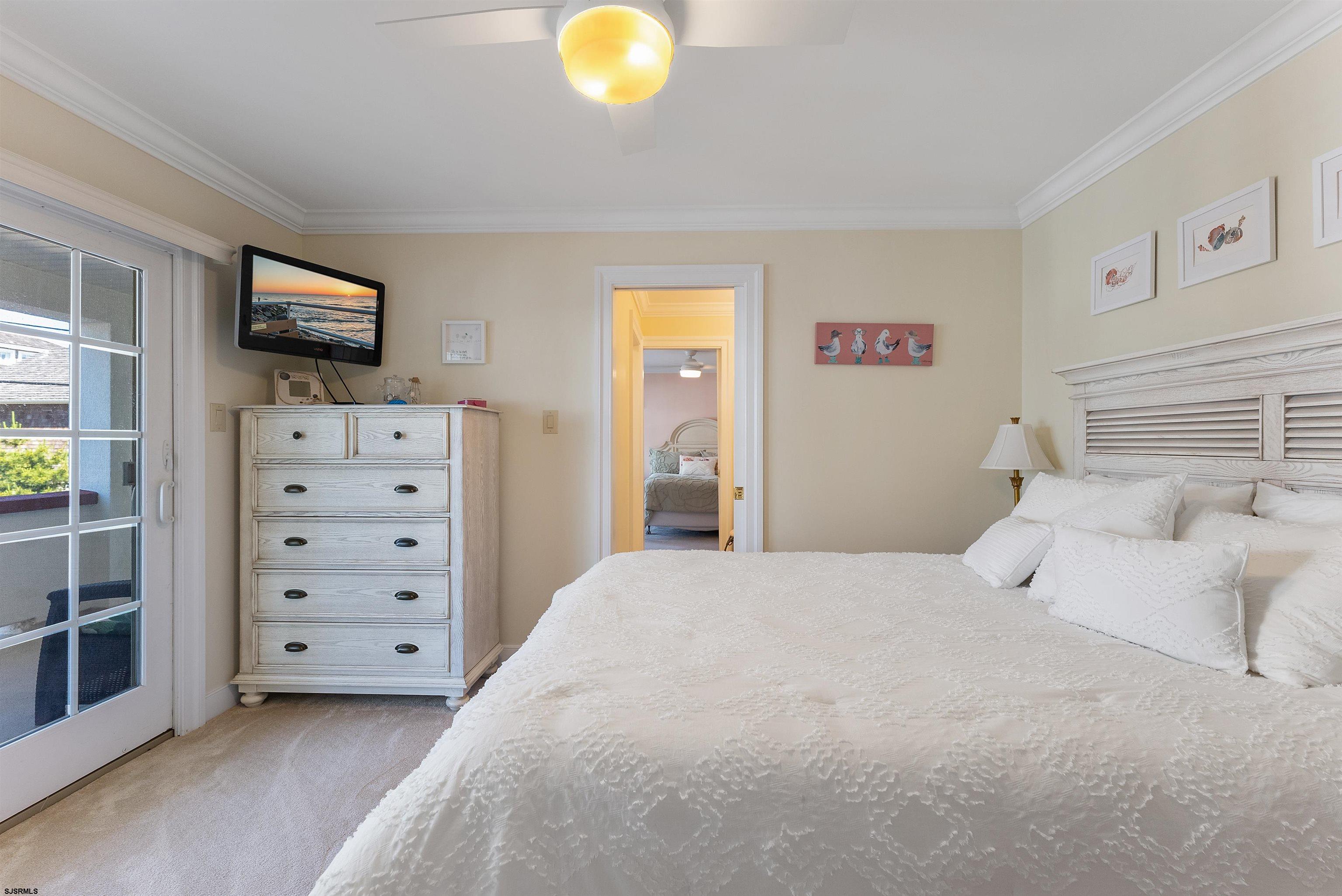 905 Saint Charles Pl Unit: 2