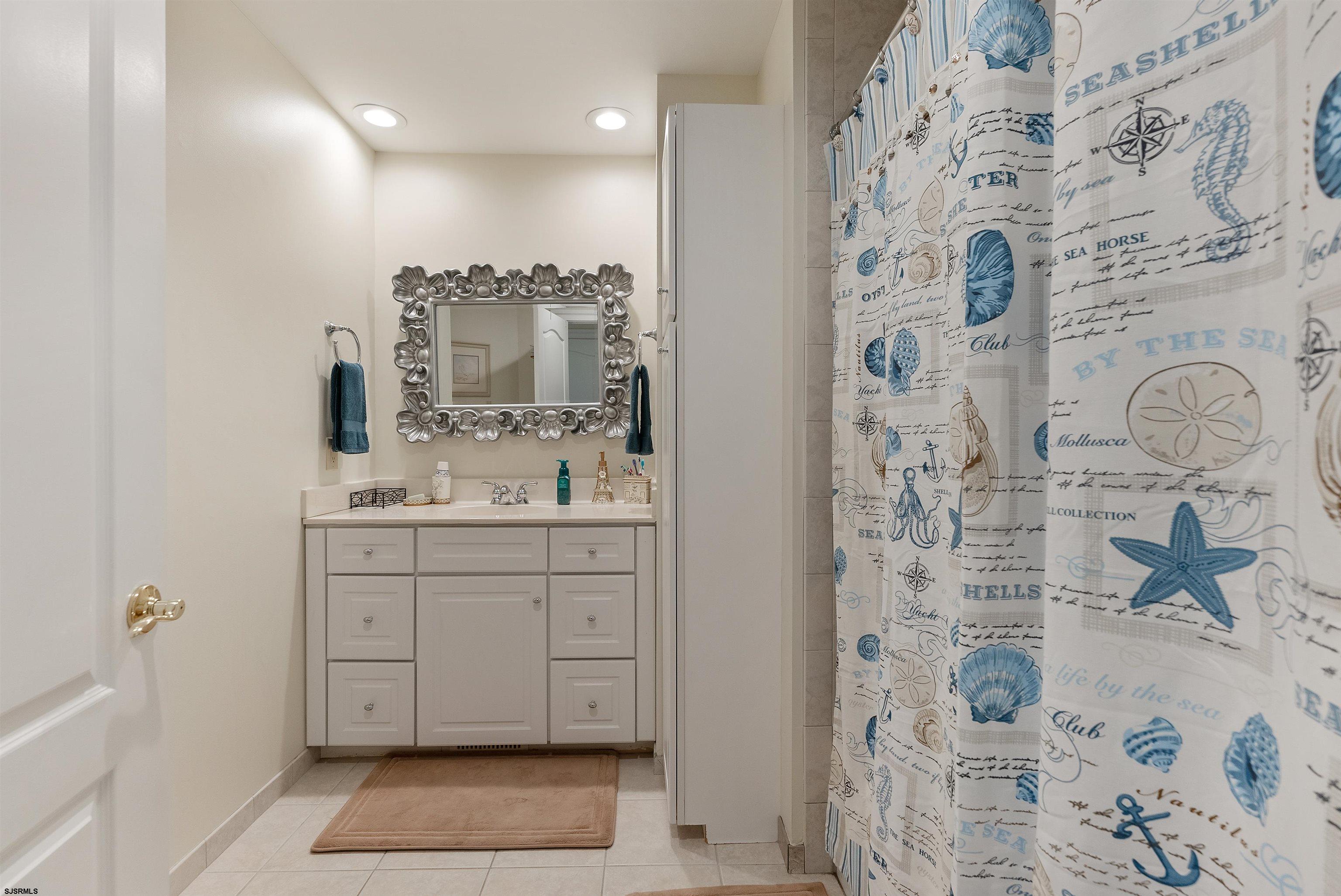 905 Saint Charles Pl Unit: 2