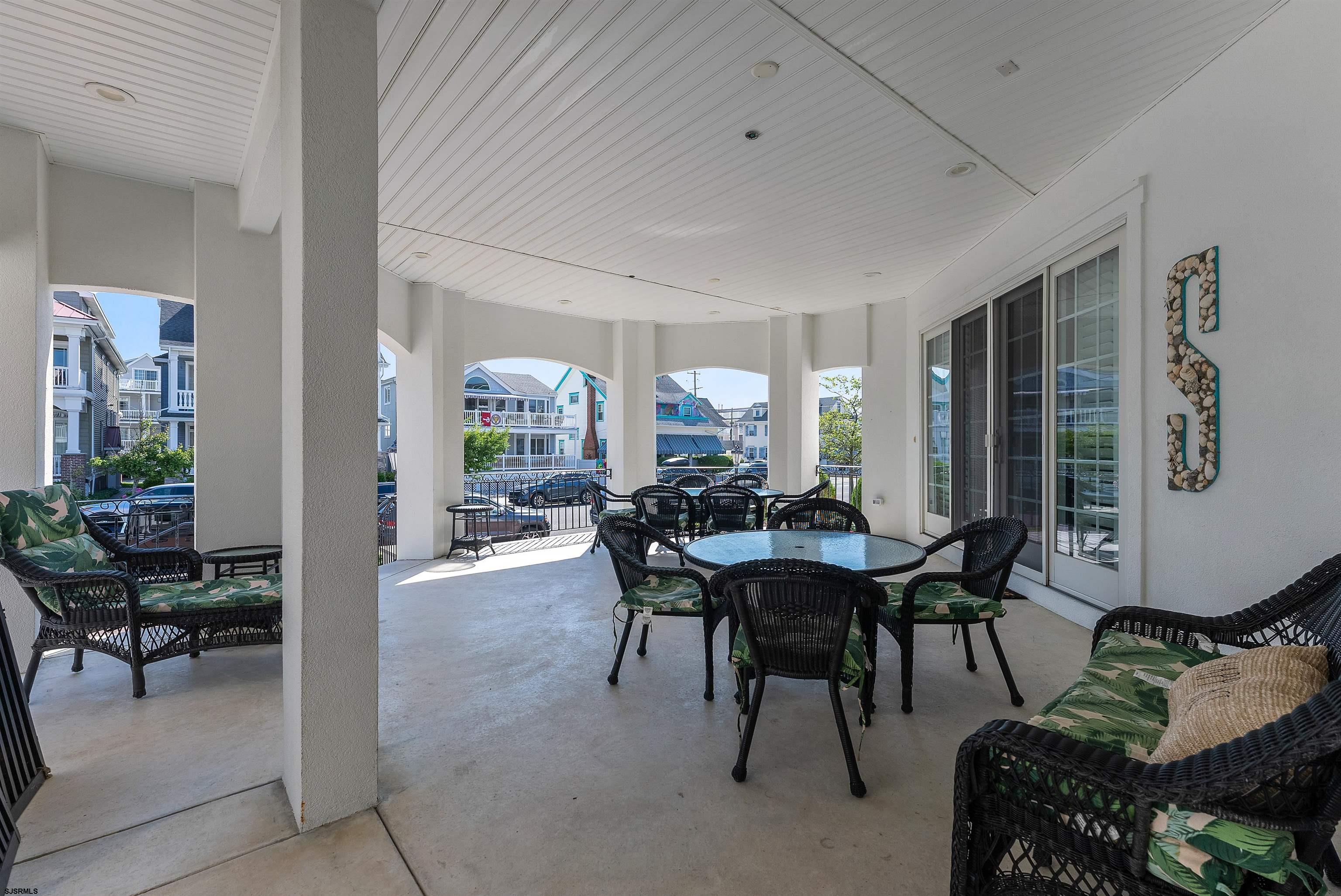 905 Saint Charles Pl Unit: 2