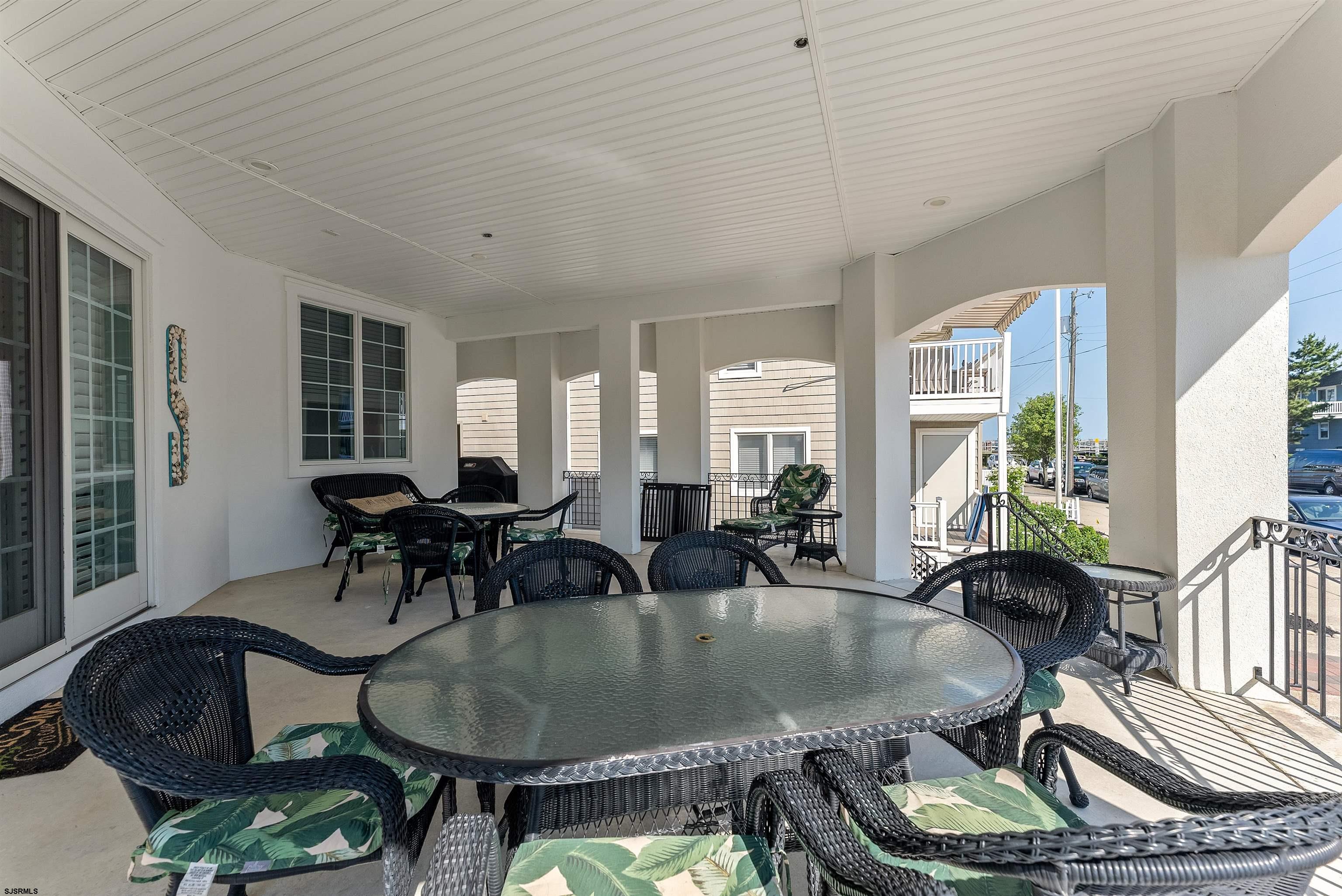 905 Saint Charles Pl Unit: 2