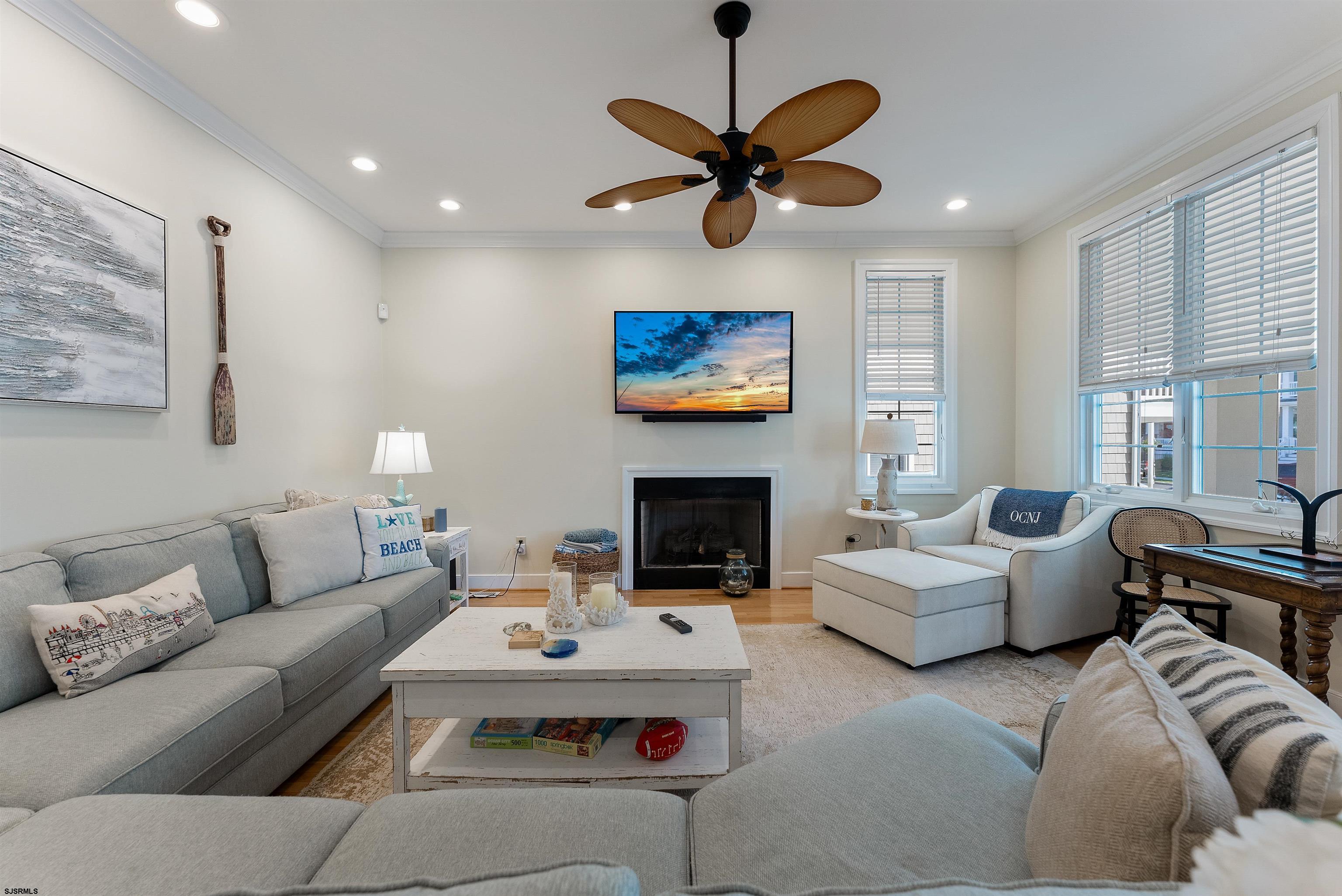 905 Saint Charles Pl Unit: 2