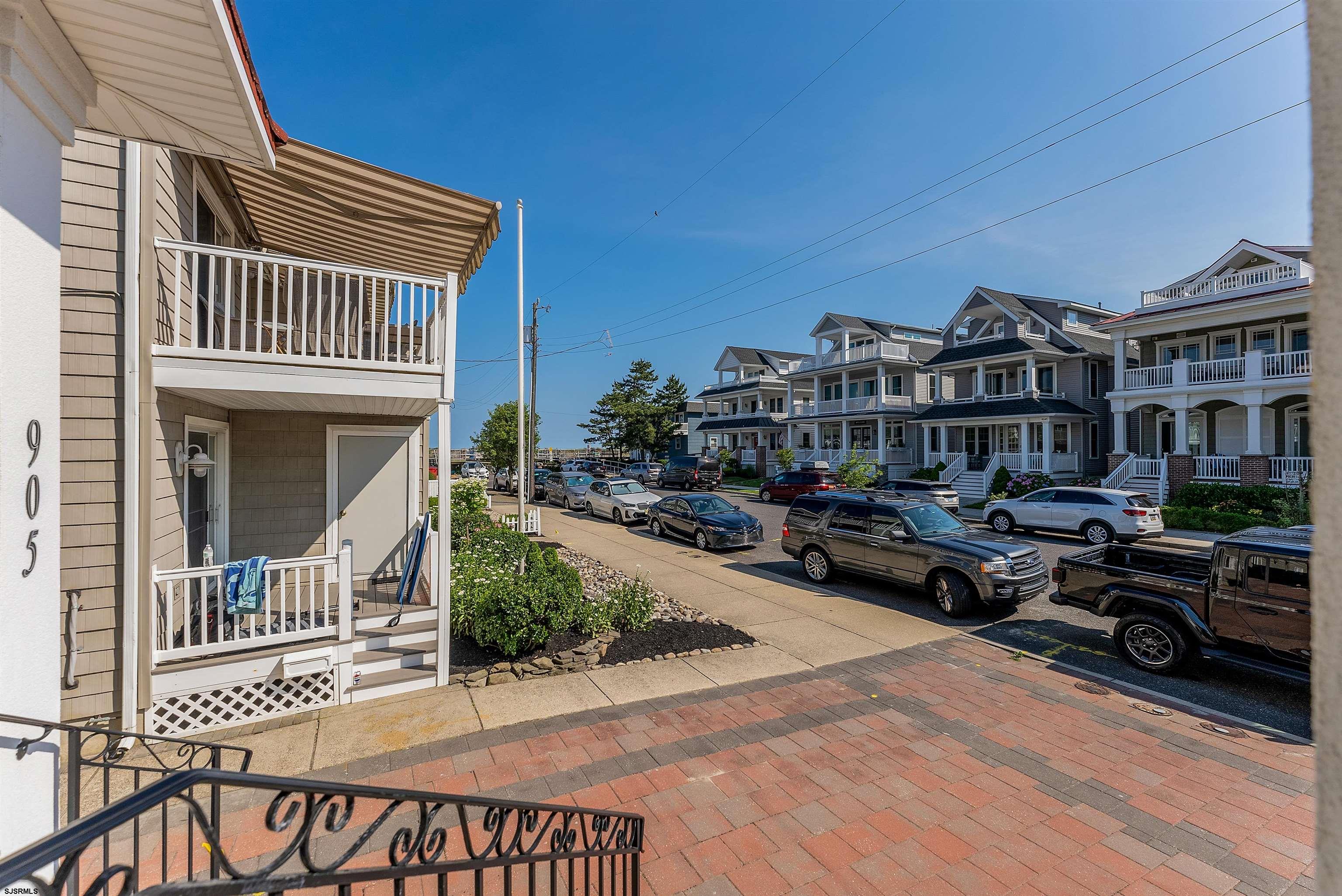 905 Saint Charles Pl Unit: 2