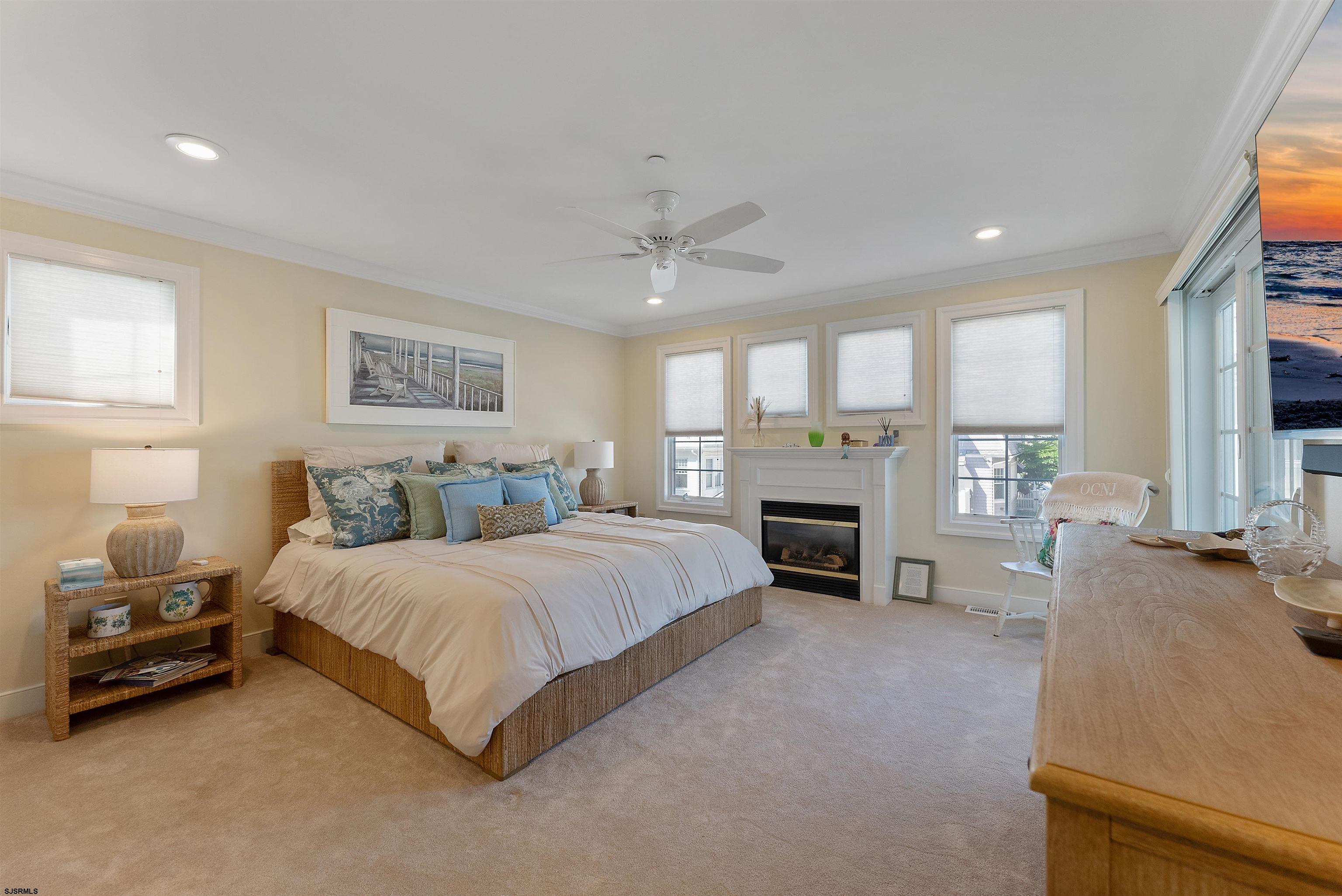 905 Saint Charles Pl Unit: 2