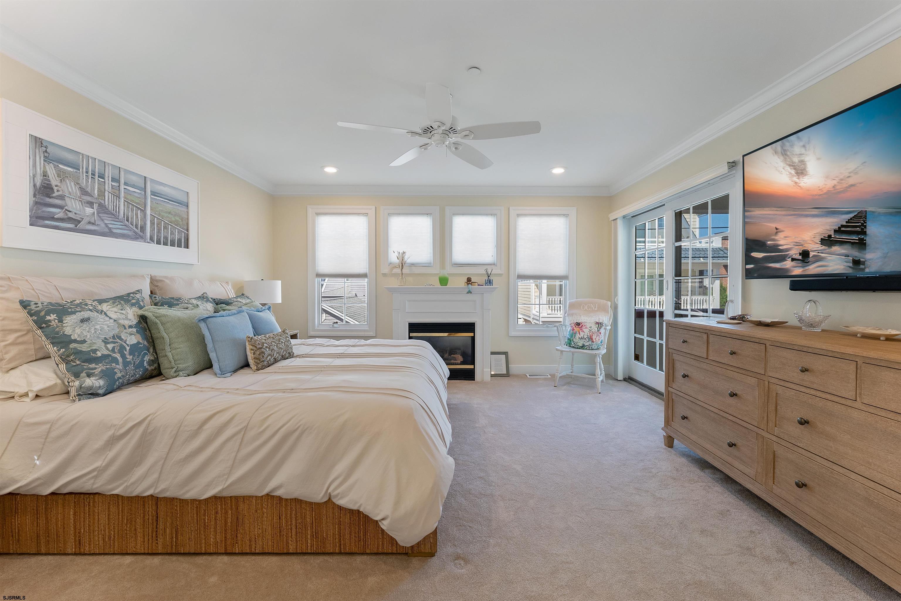 905 Saint Charles Pl Unit: 2