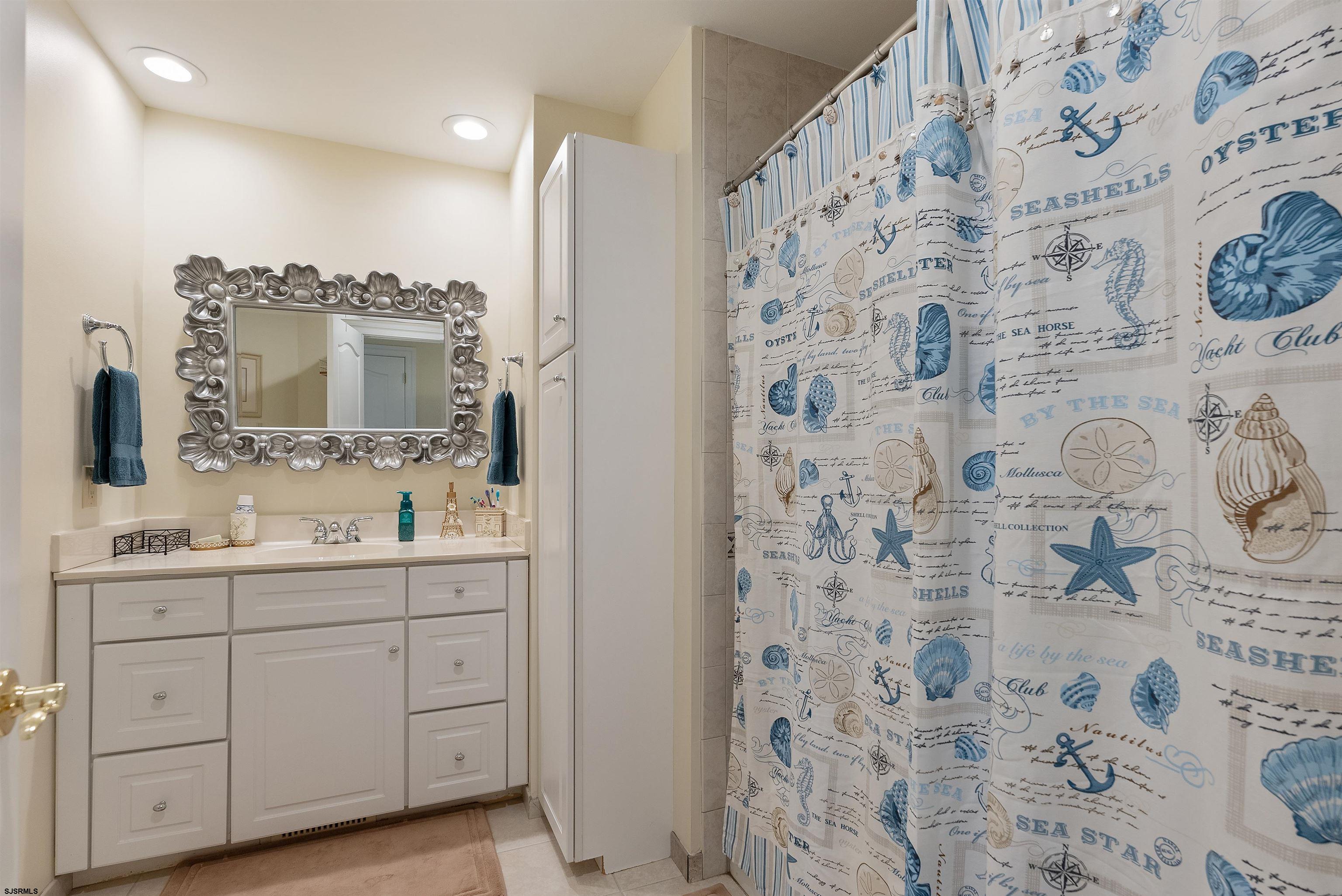 905 Saint Charles Pl Unit: 2