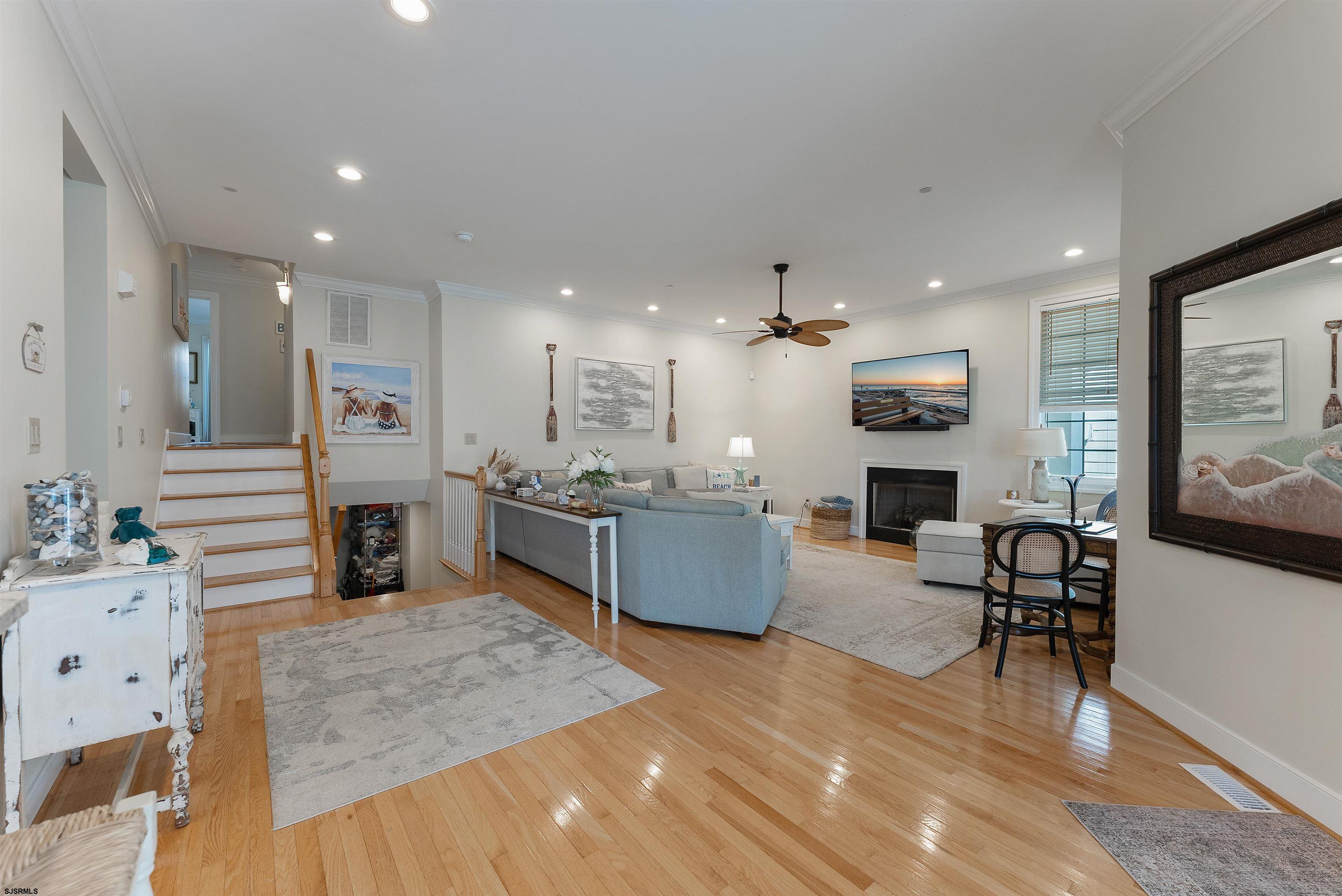 905 Saint Charles Pl Unit: 2