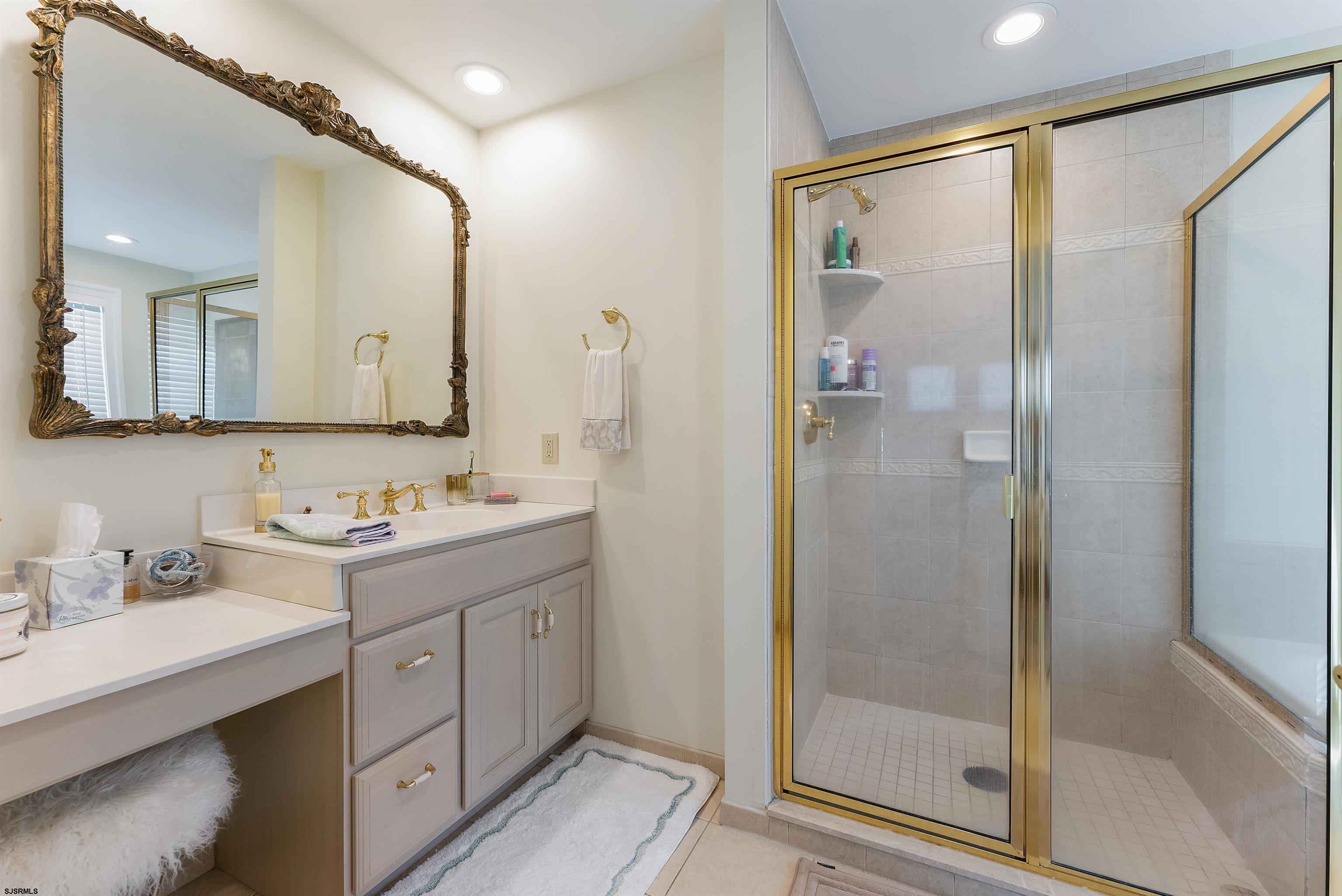 905 Saint Charles Pl Unit: 2