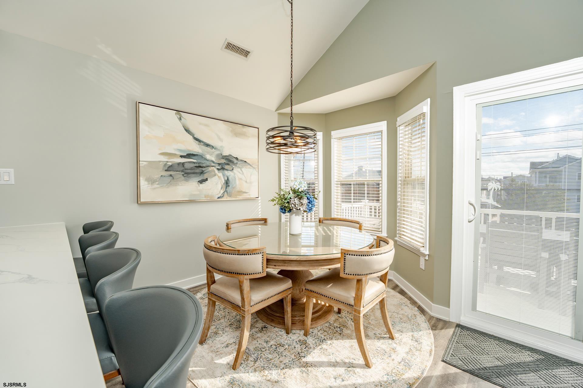 2858 West Ave Unit: 2