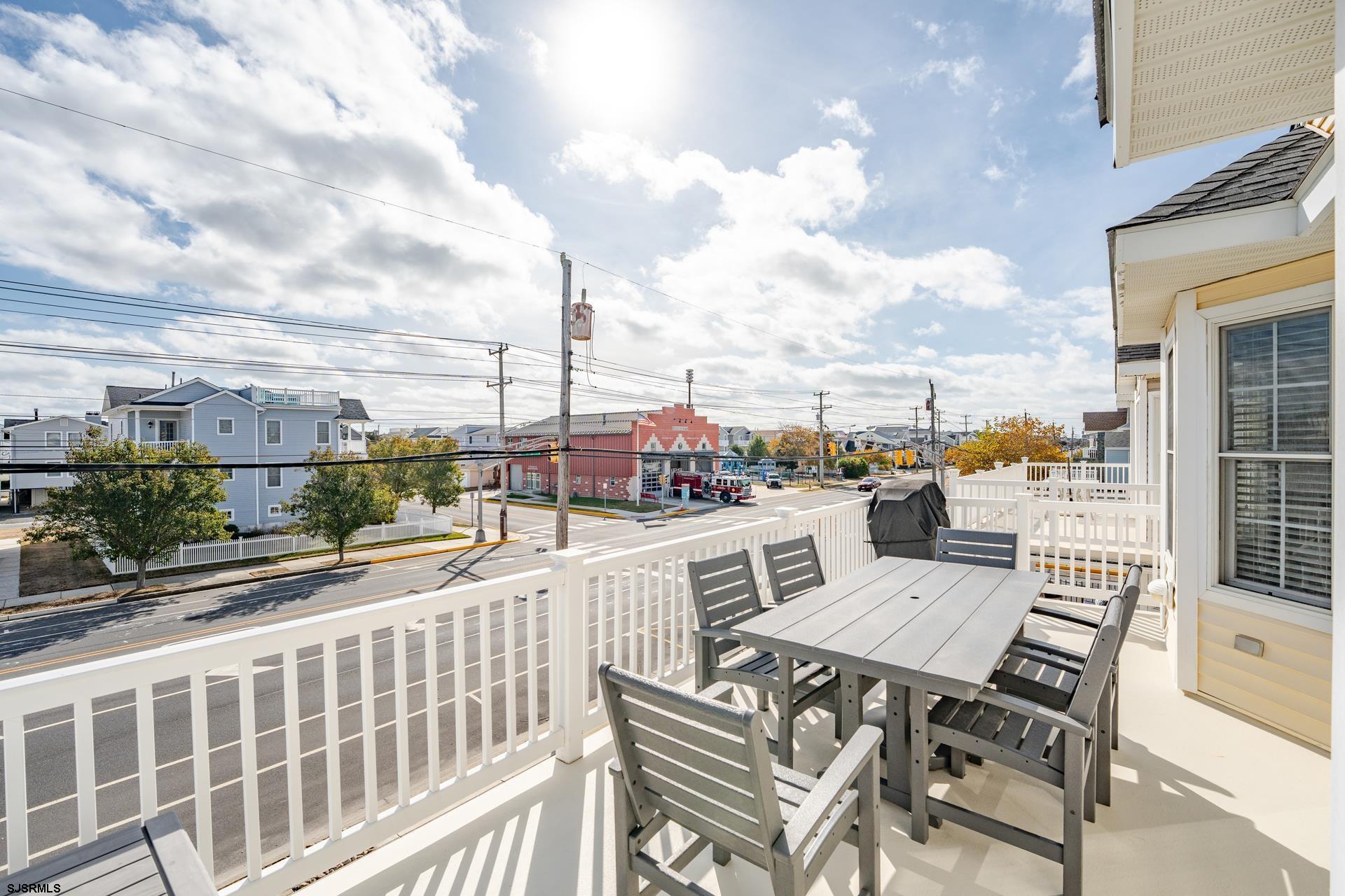 2858 West Ave Unit: 2