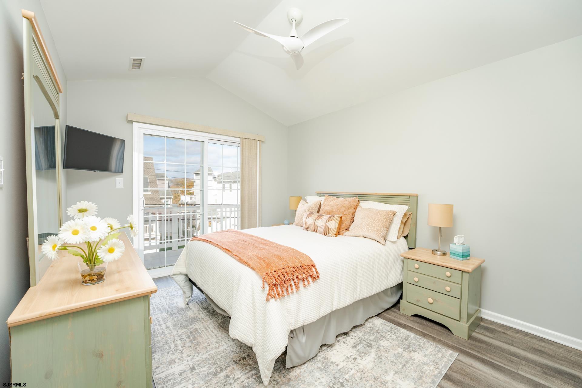 2858 West Ave Unit: 2