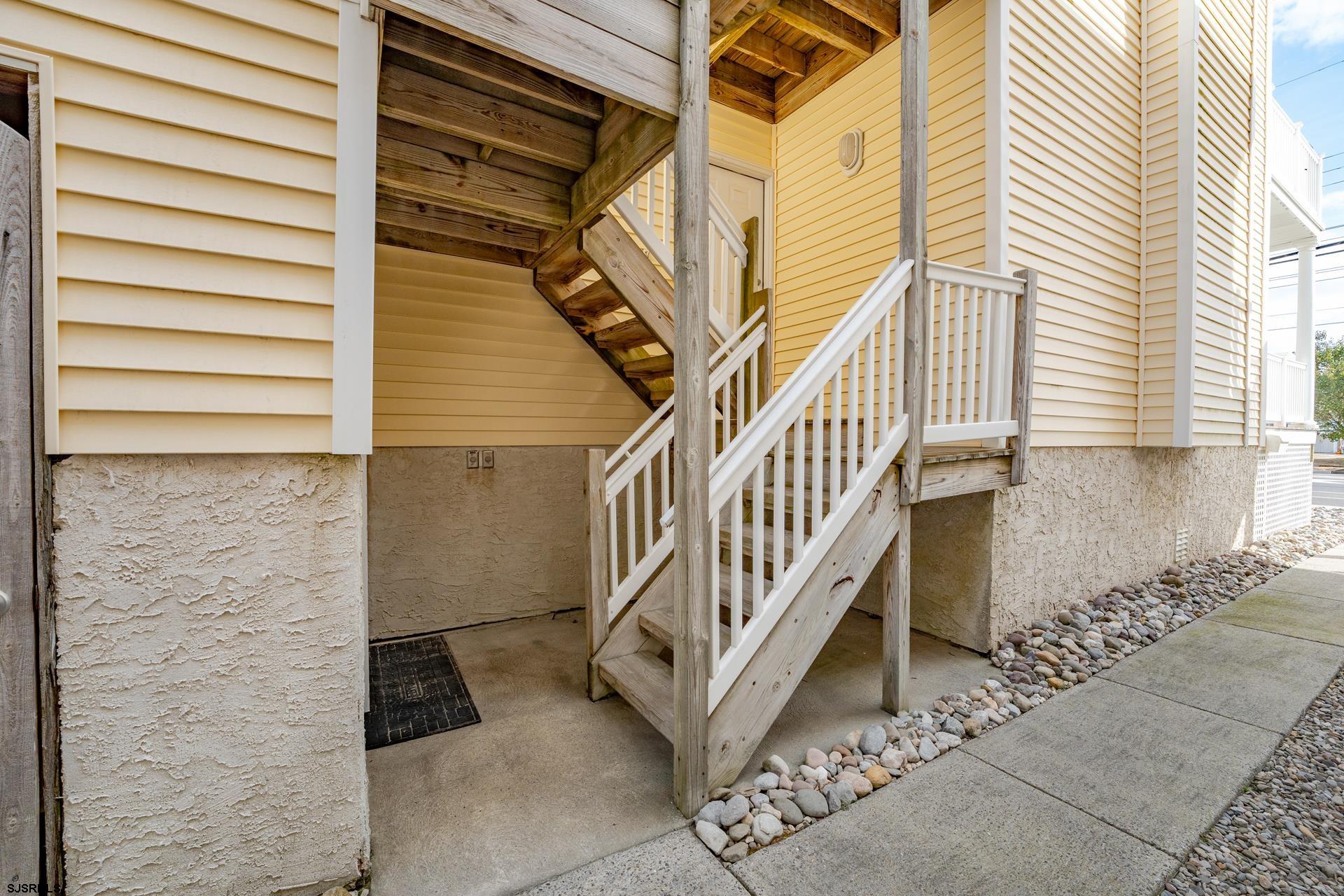 2858 West Ave Unit: 2