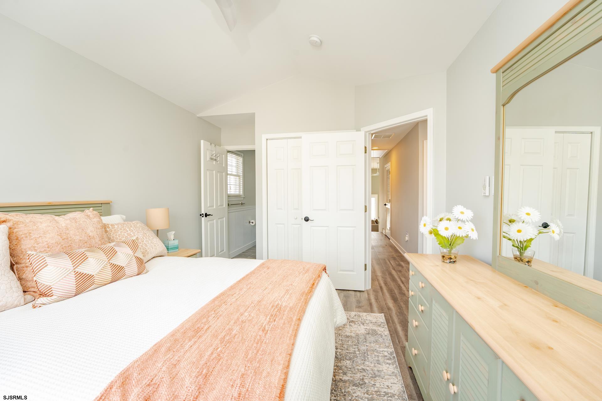 2858 West Ave Unit: 2