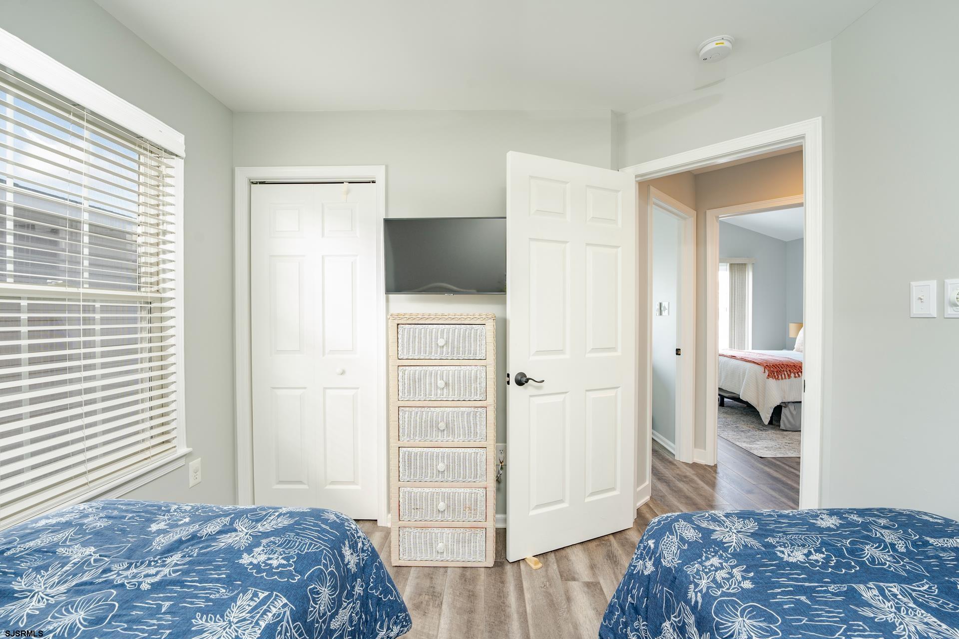 2858 West Ave Unit: 2