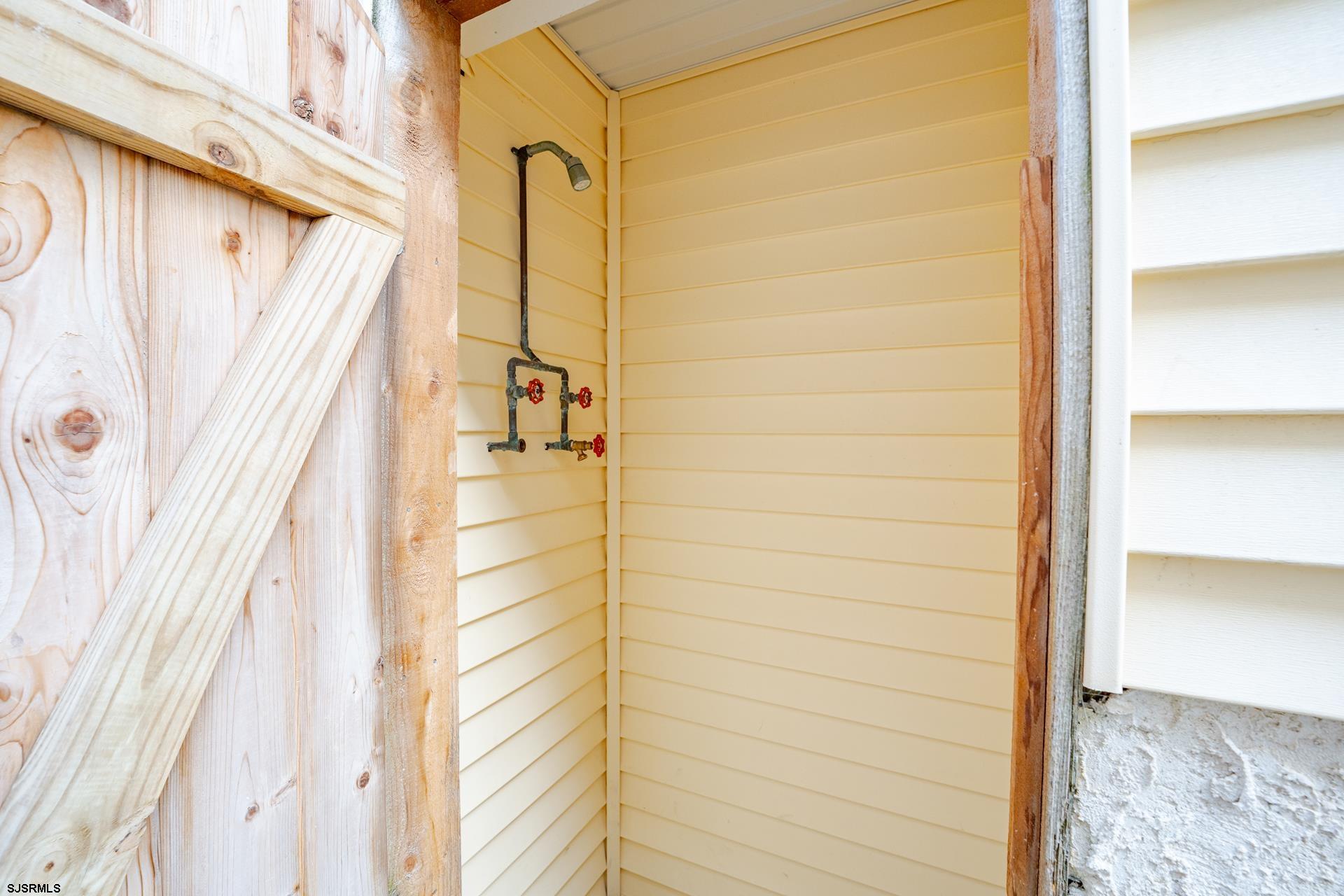 2858 West Ave Unit: 2