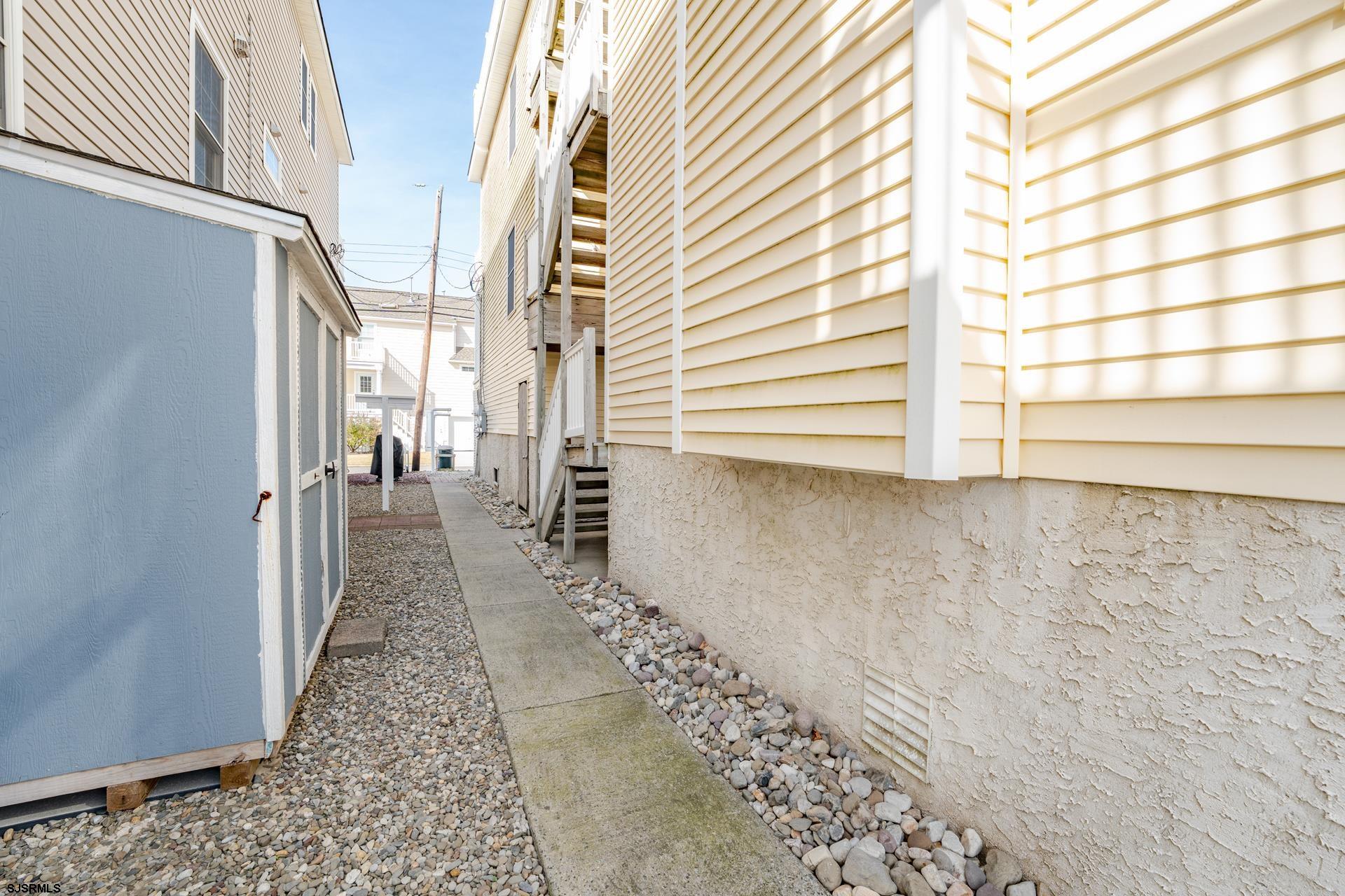 2858 West Ave Unit: 2