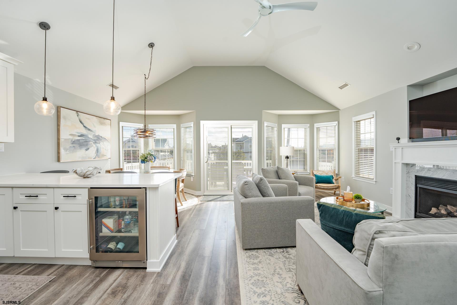 2858 West Ave Unit: 2