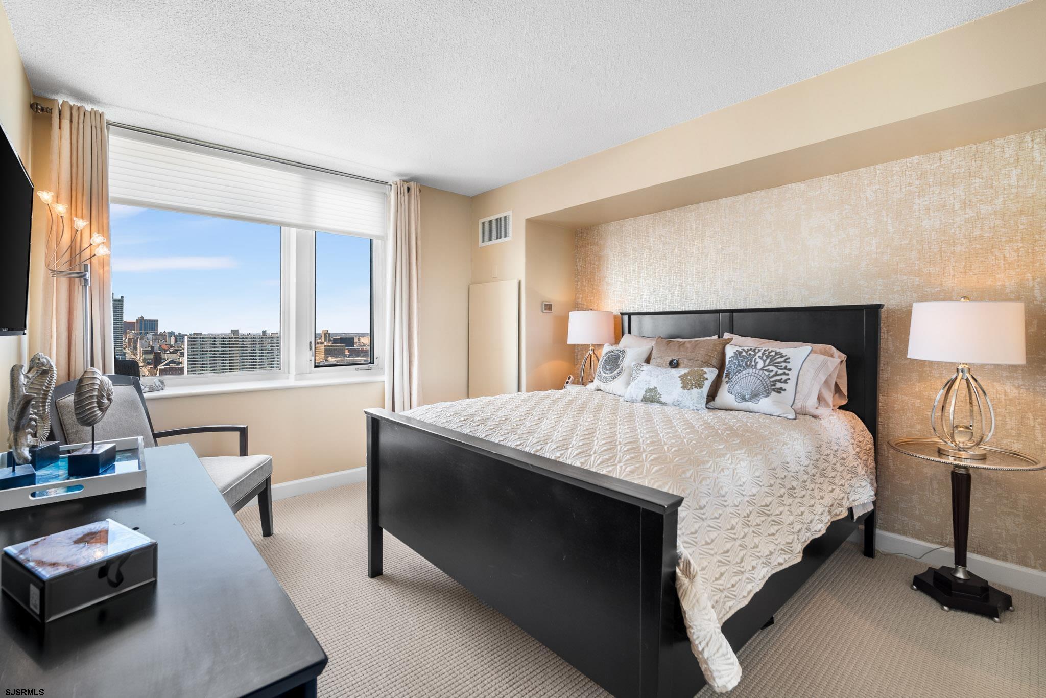 526 Pacific Ave Unit: 1606