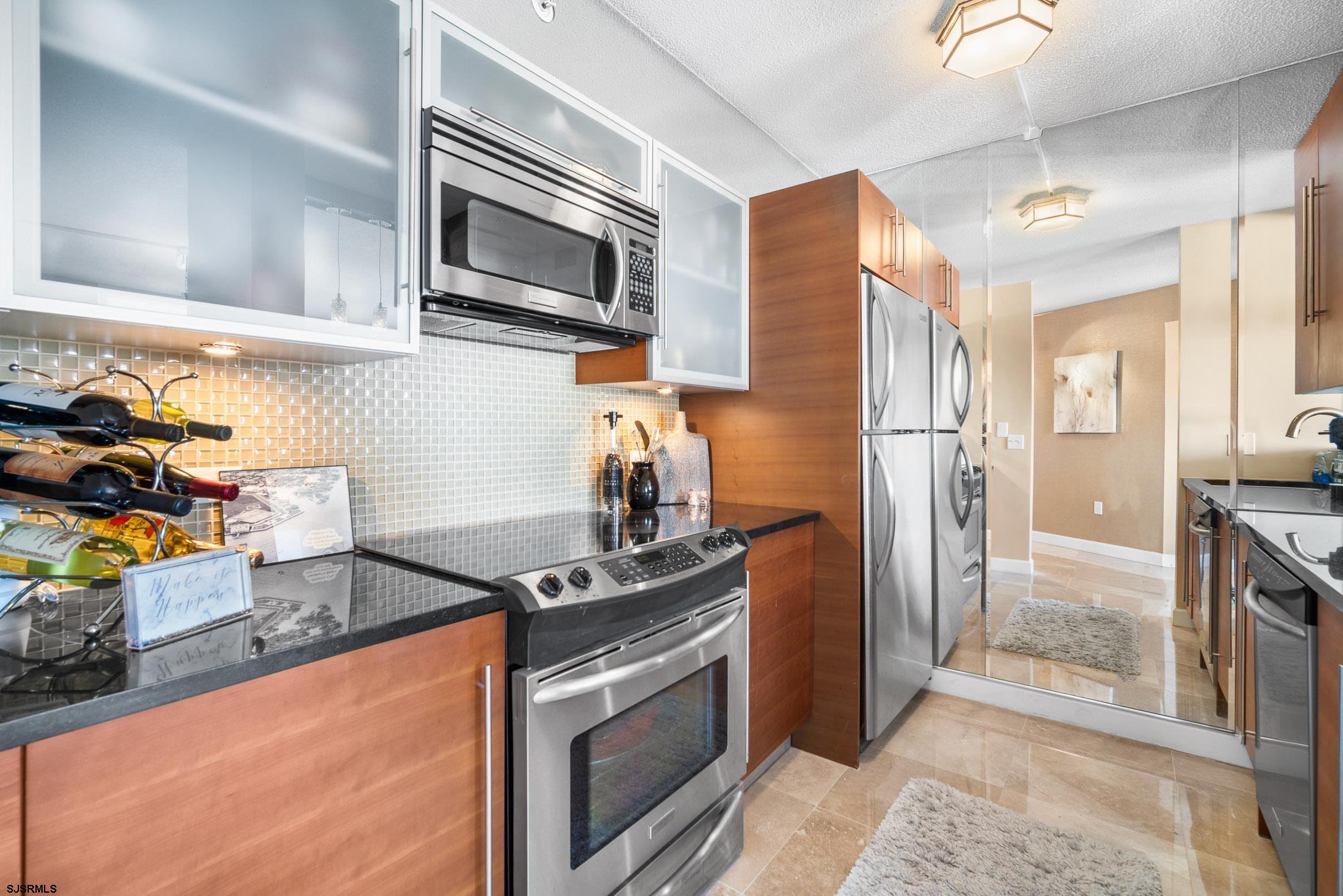 526 Pacific Ave Unit: 1606