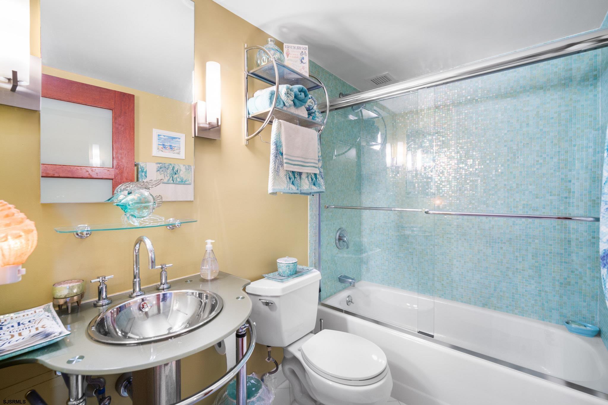 526 Pacific Ave Unit: 1606