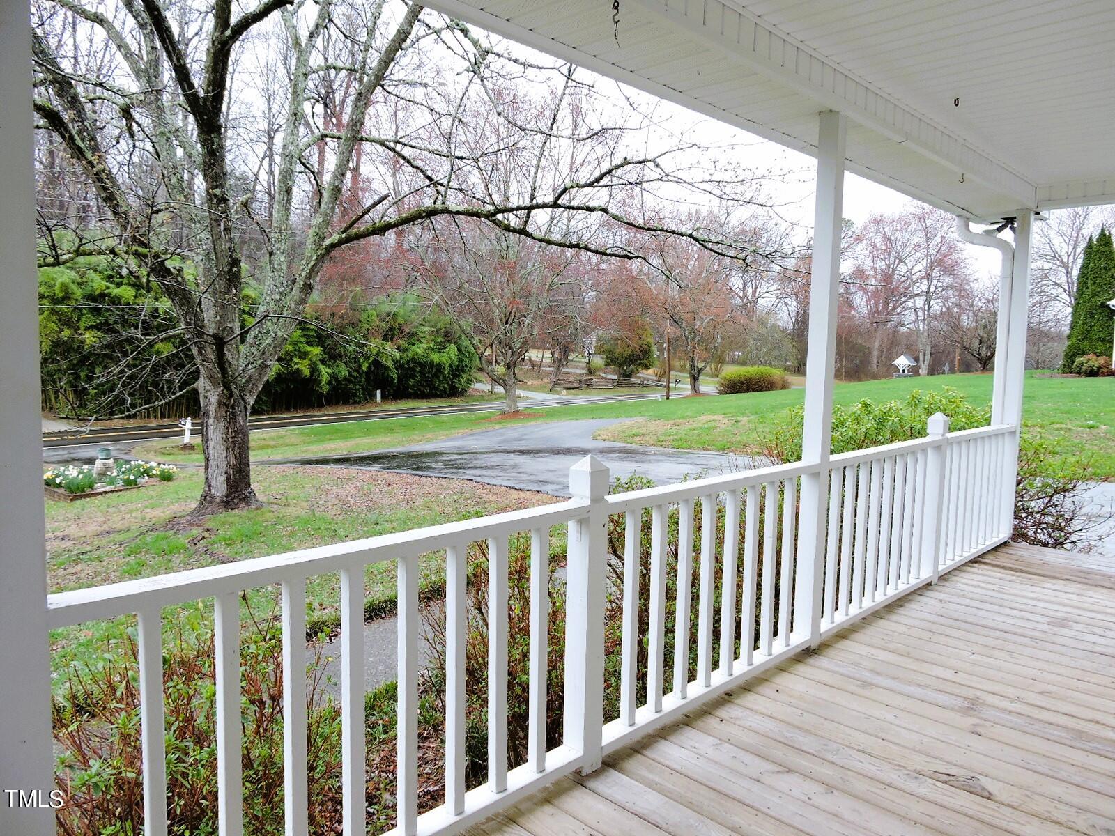 1116 Bahama Road