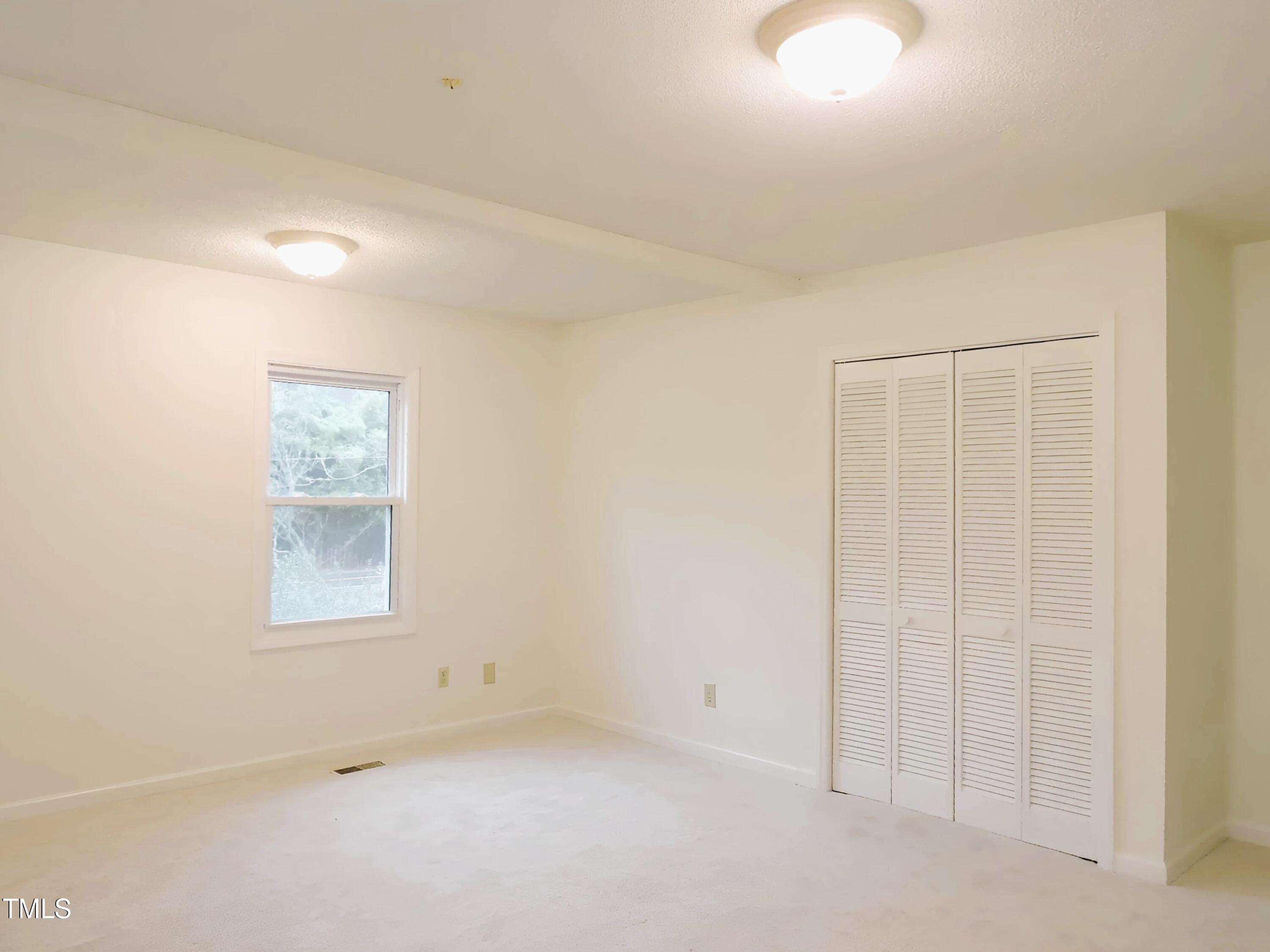 1116 Bahama Road