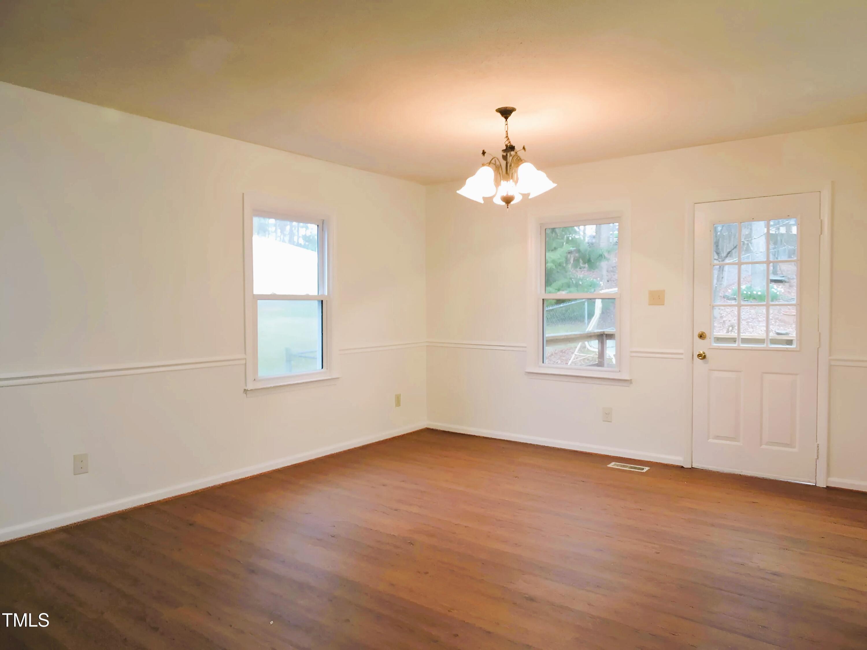 1116 Bahama Road