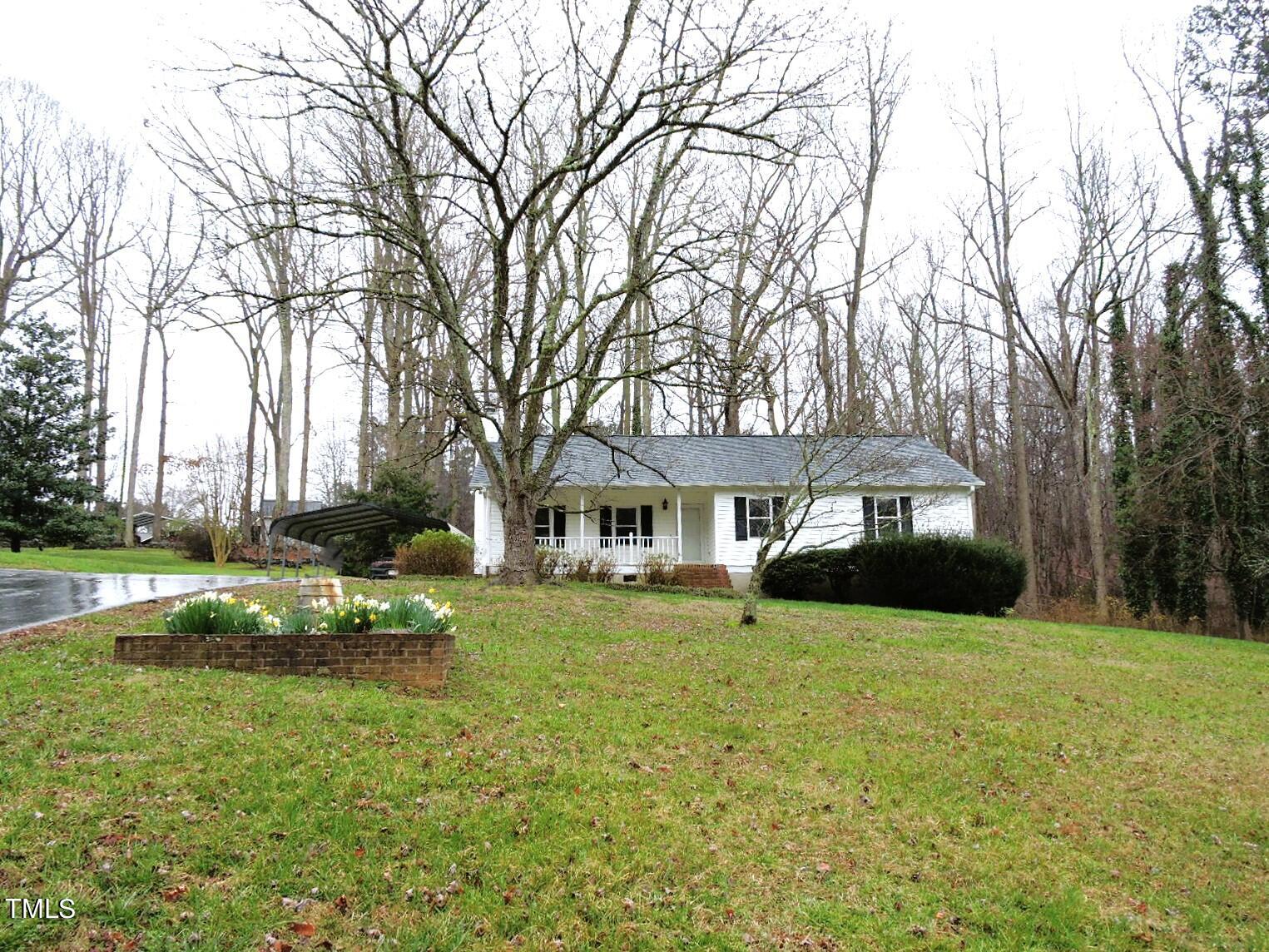 1116 Bahama Road
