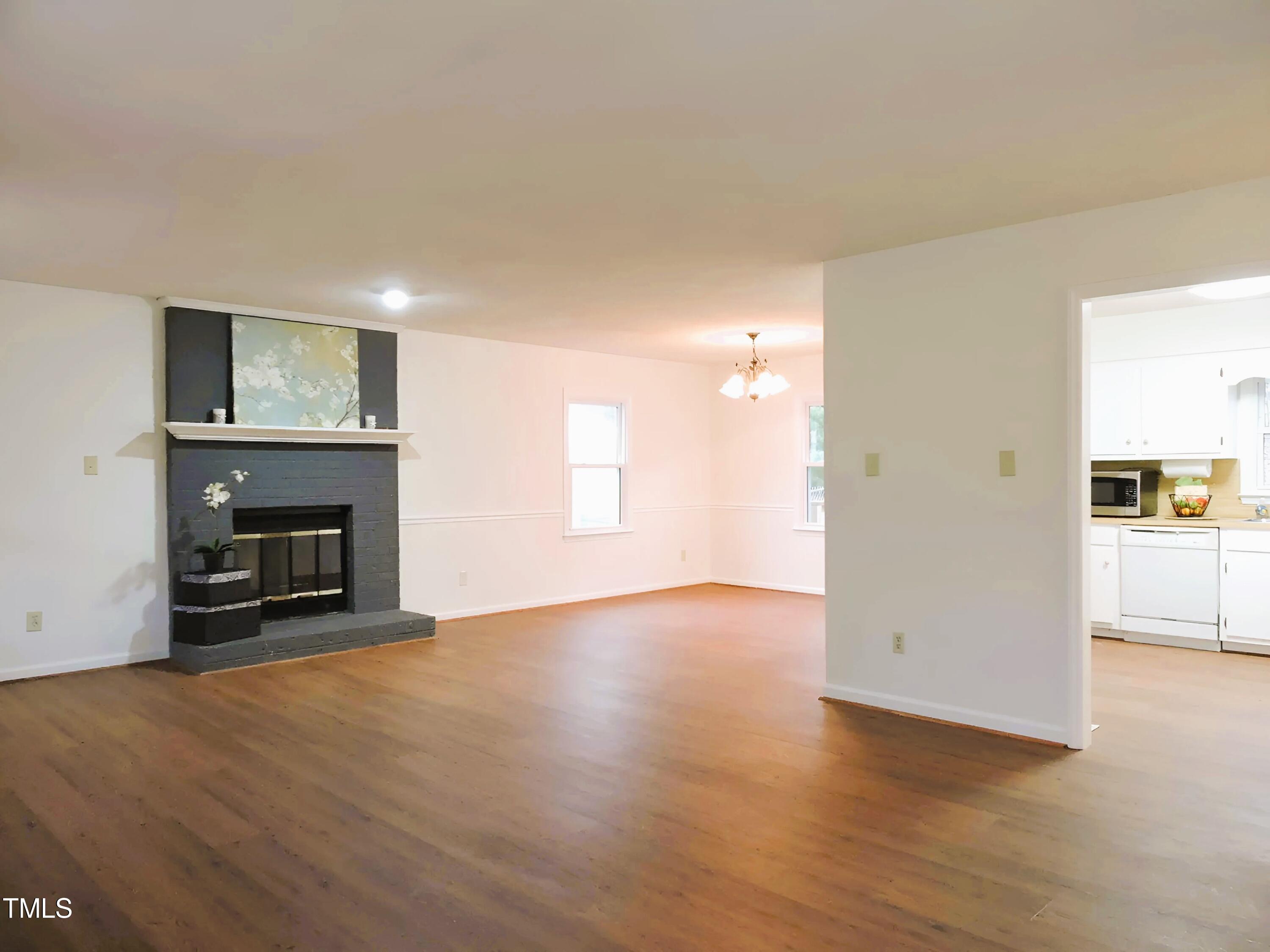1116 Bahama Road