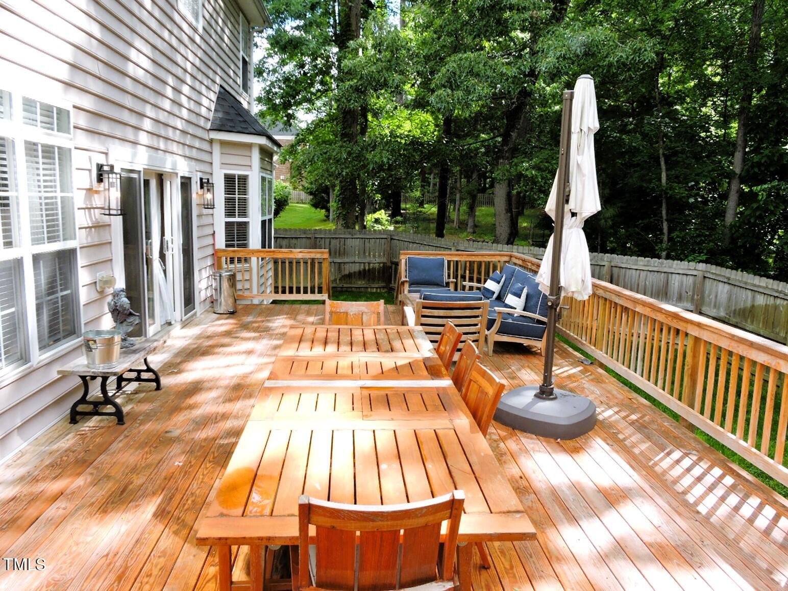 1008 Goldenview Court