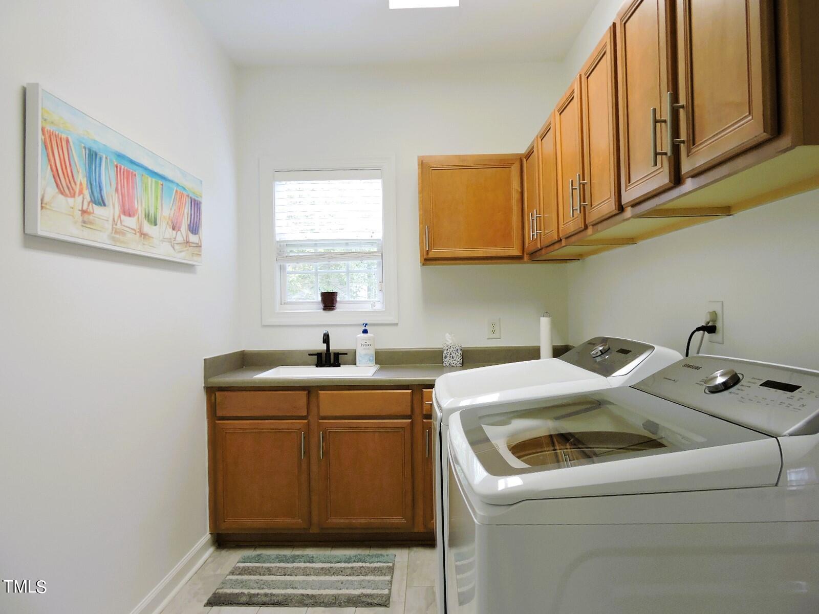 1008 Goldenview Court