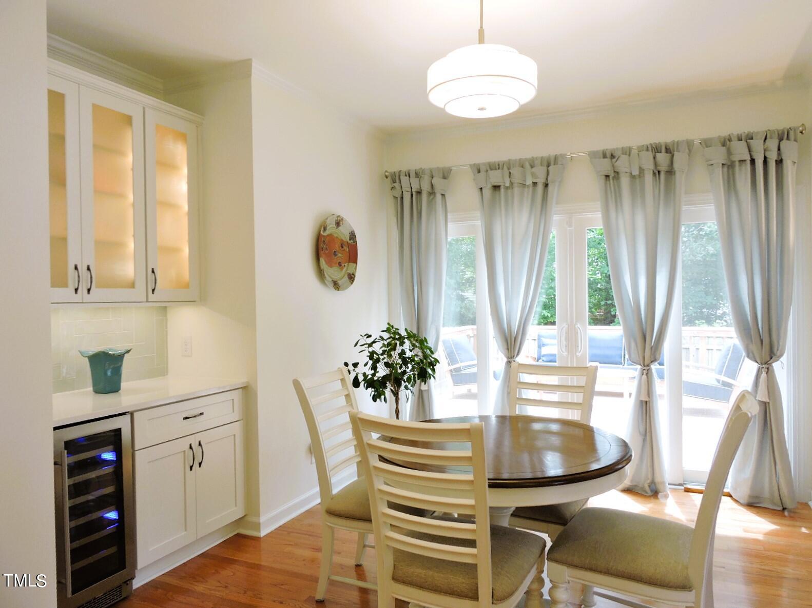 1008 Goldenview Court