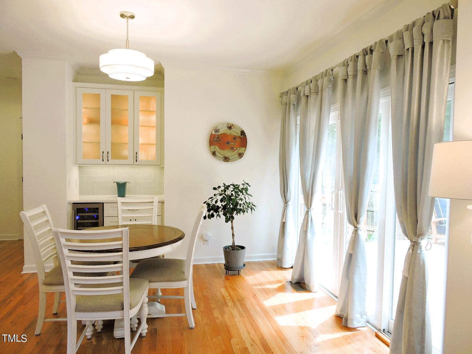 1008 Goldenview Court