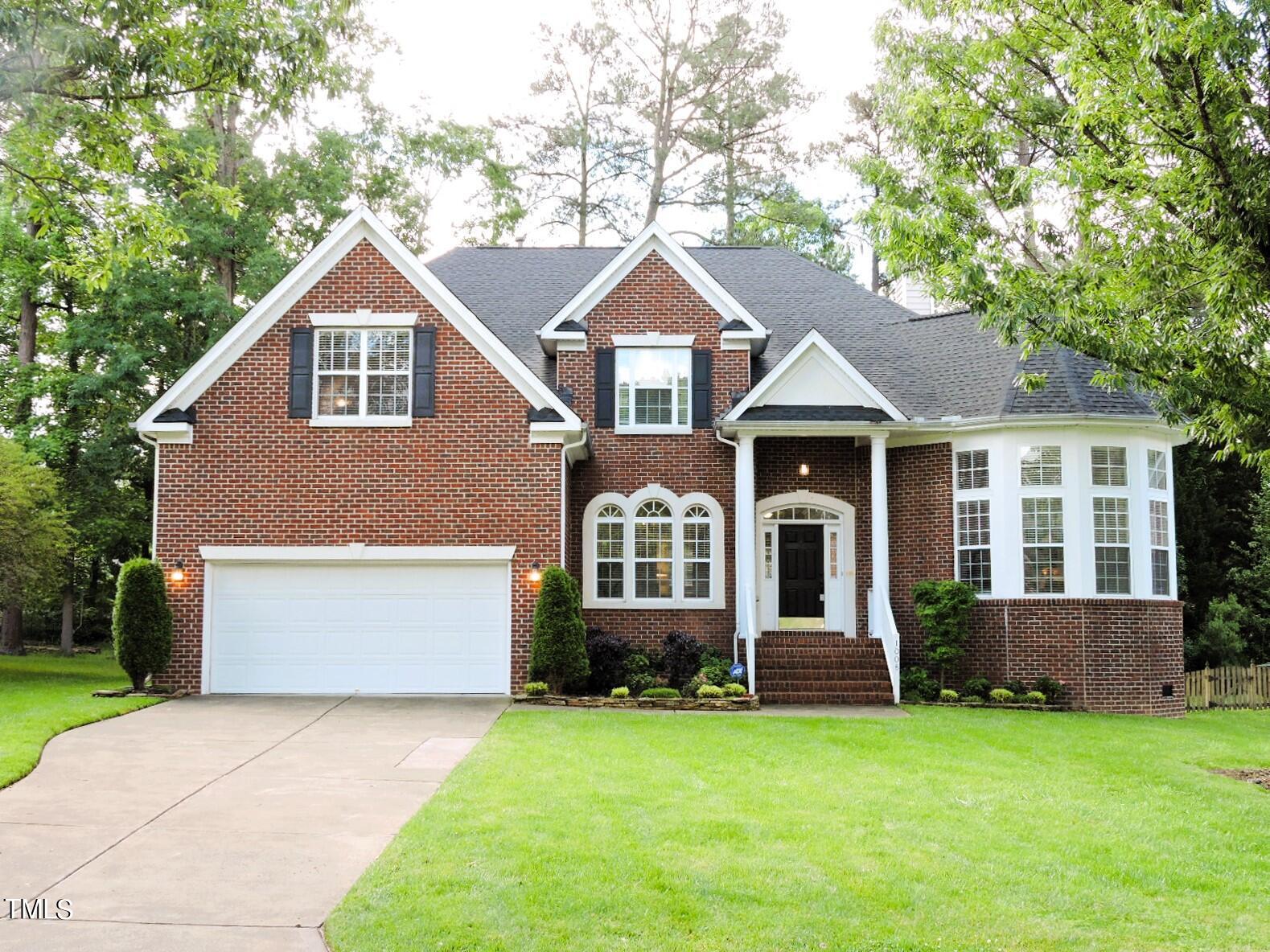 1008 Goldenview Court