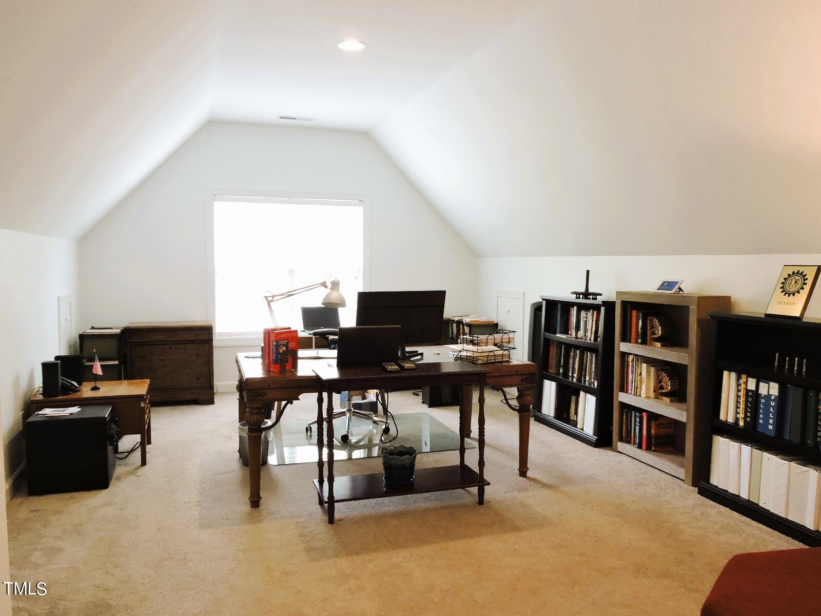 1008 Goldenview Court