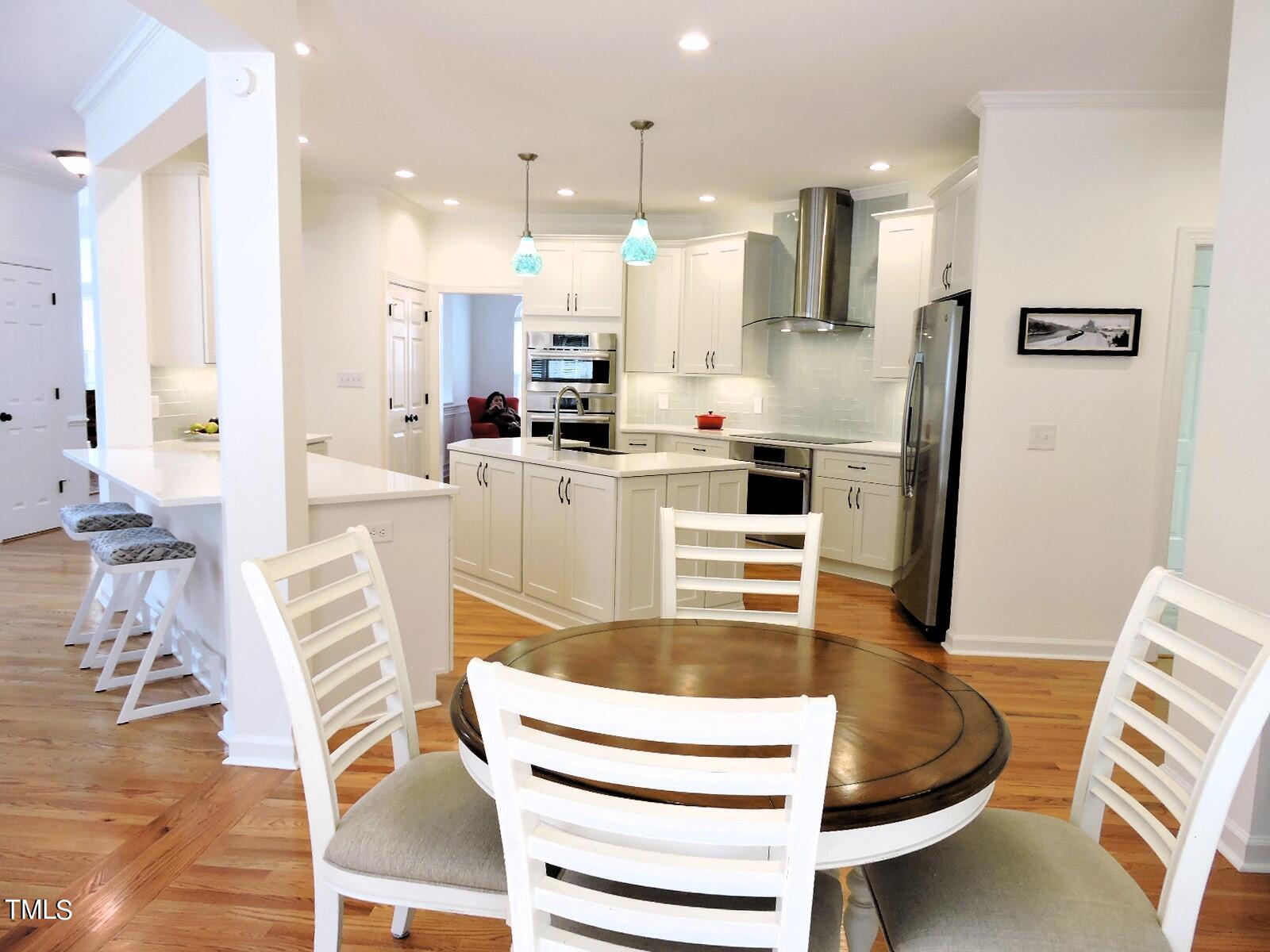 1008 Goldenview Court