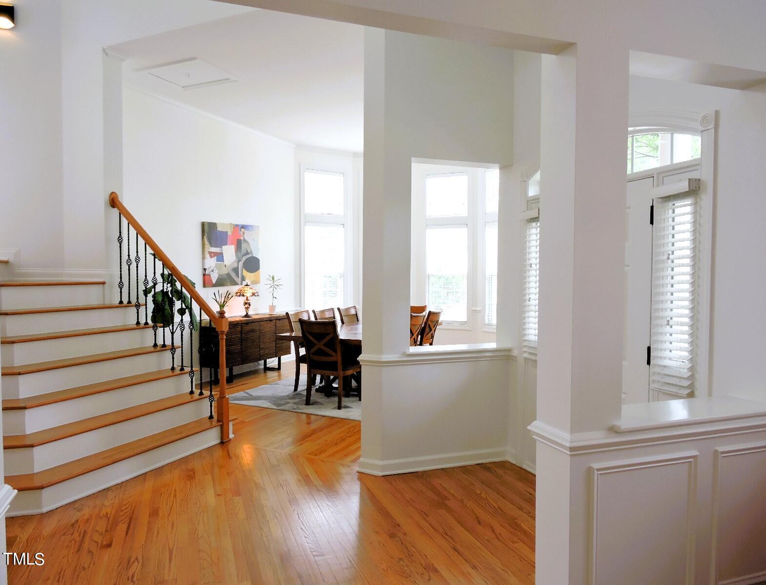 1008 Goldenview Court