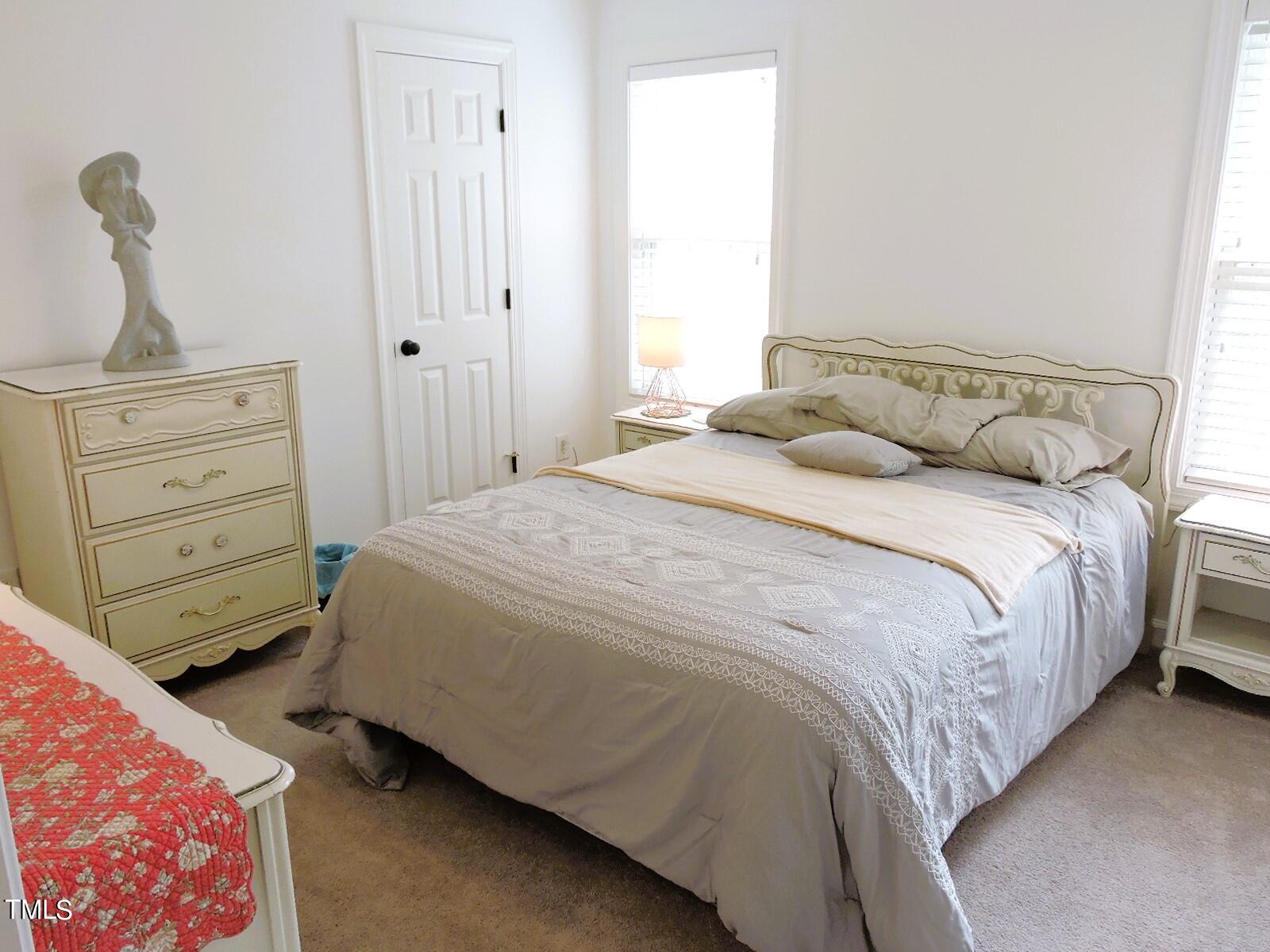 1008 Goldenview Court