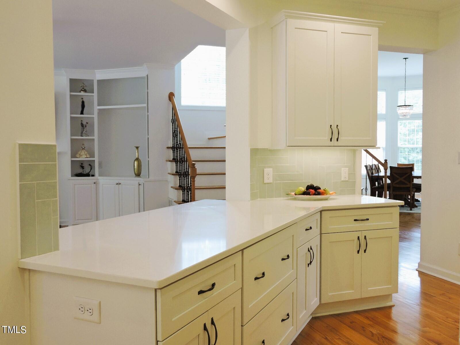 1008 Goldenview Court