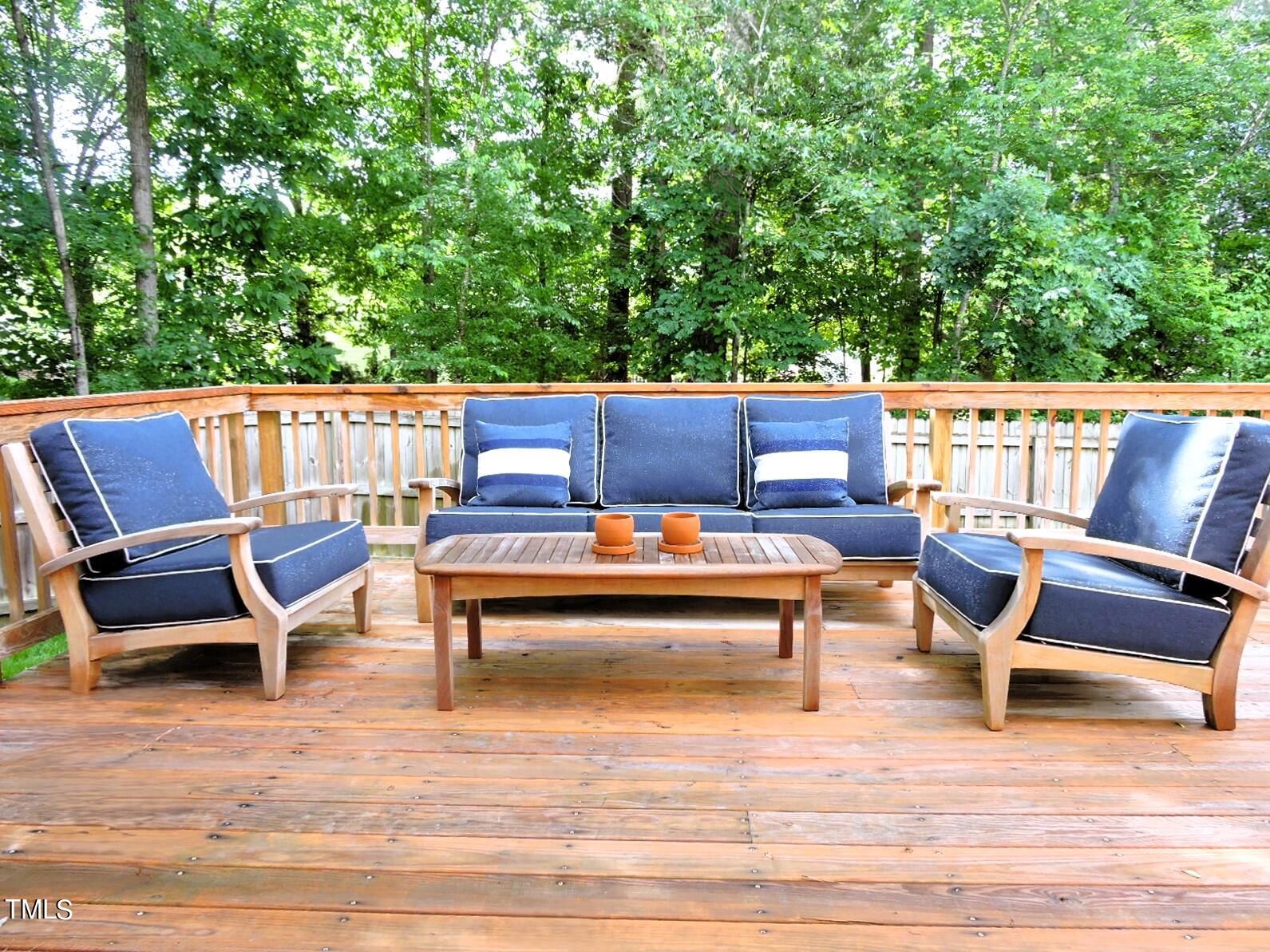 1008 Goldenview Court