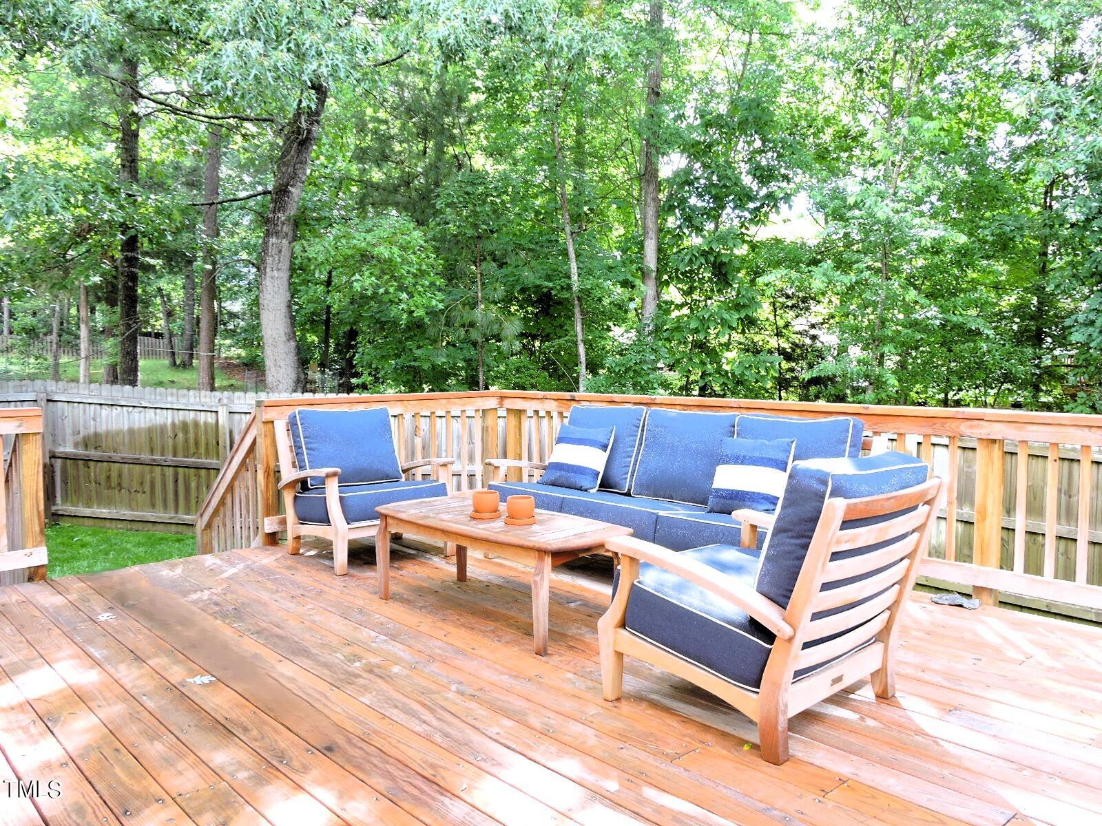 1008 Goldenview Court