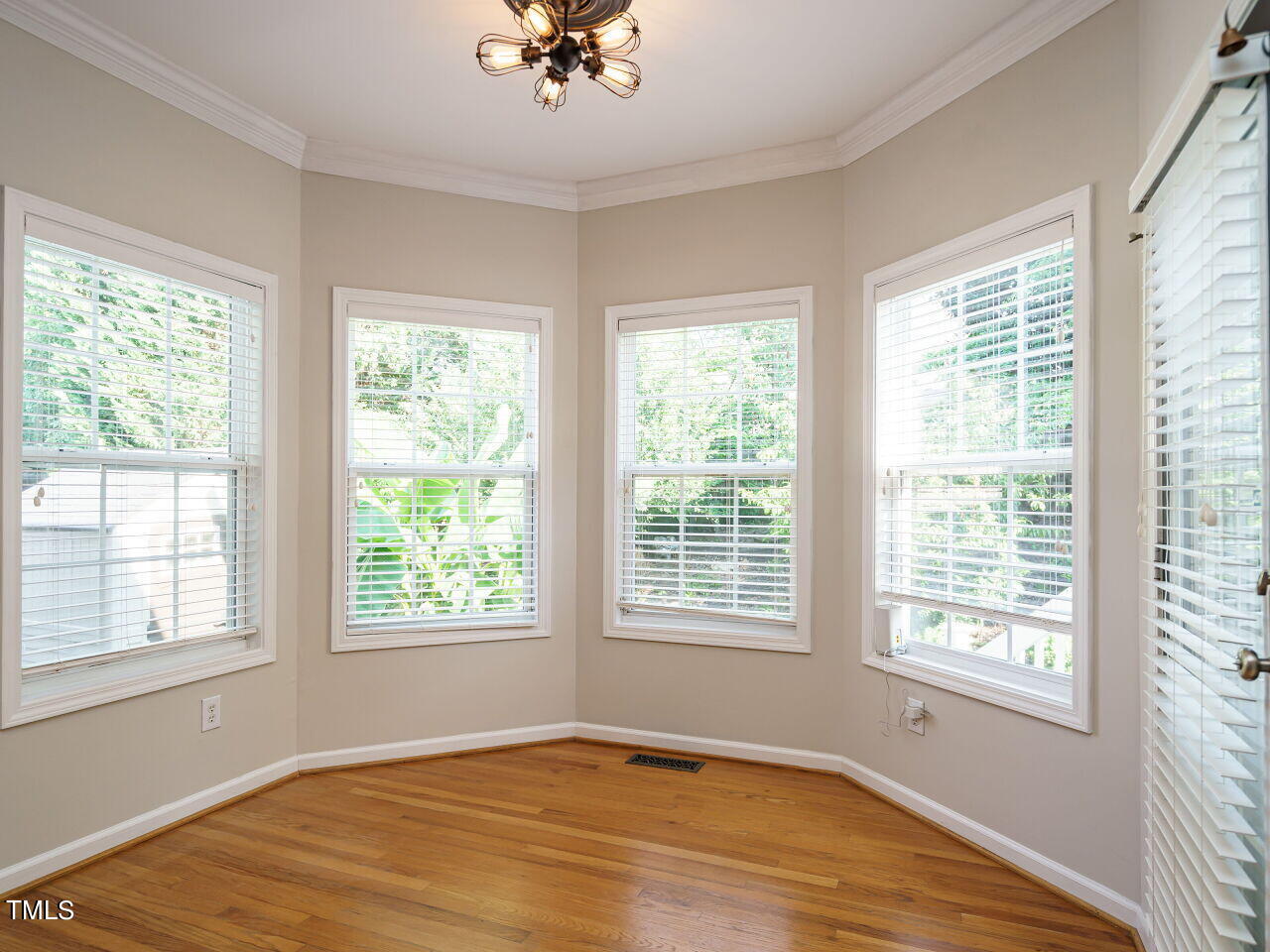 107 Whitney Lane