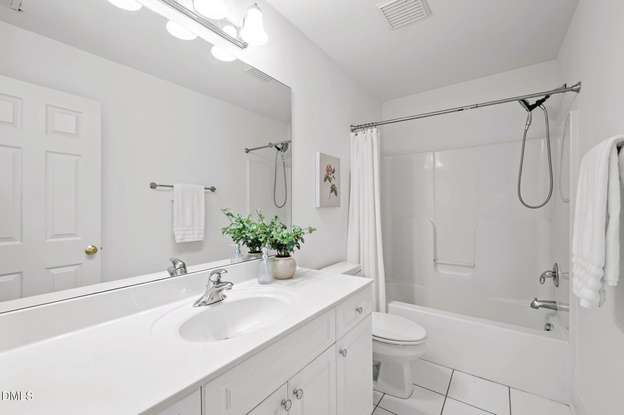 2810 Montcastle Court