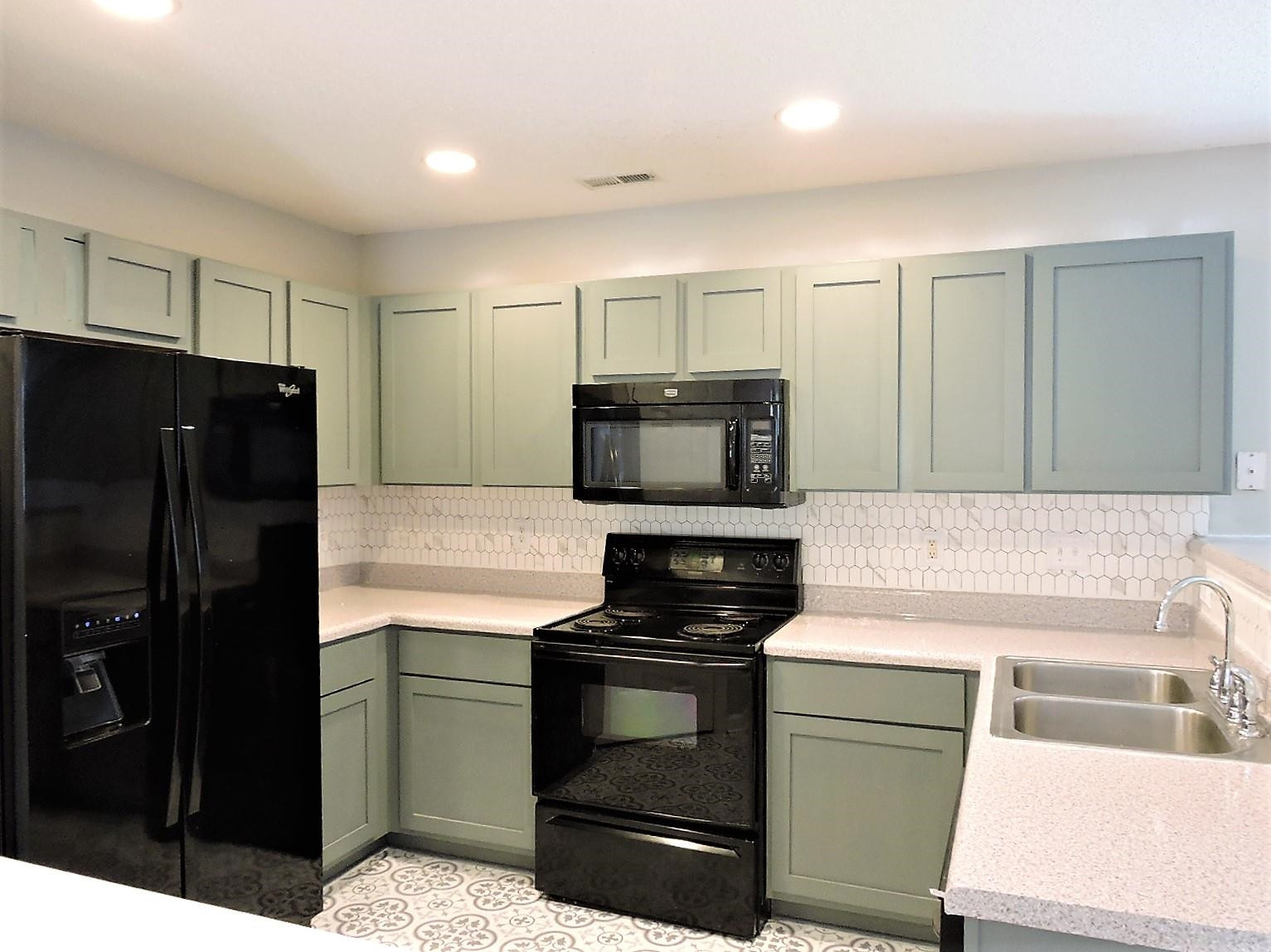 601 Cove Hollow Drive