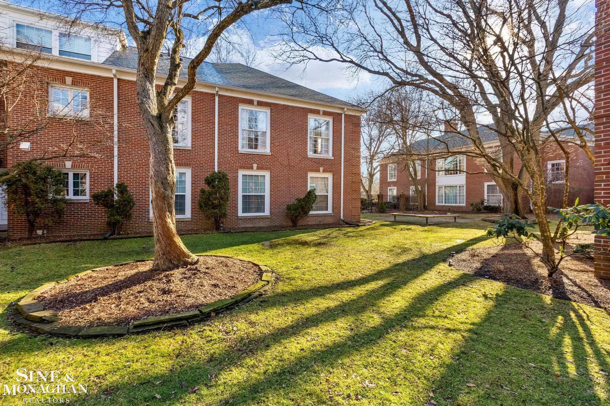 17111 E Jefferson Avenue # 19