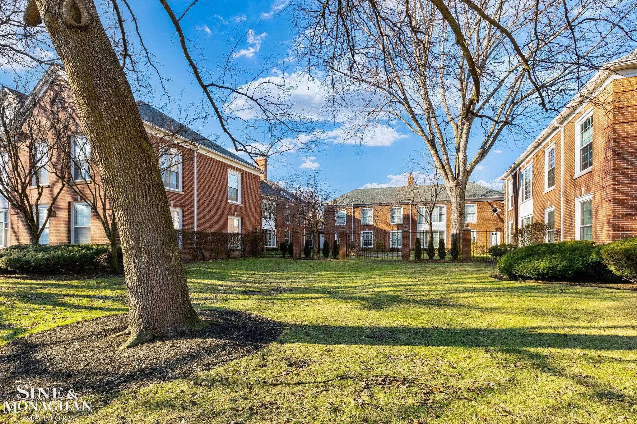 17111 E Jefferson Avenue # 19