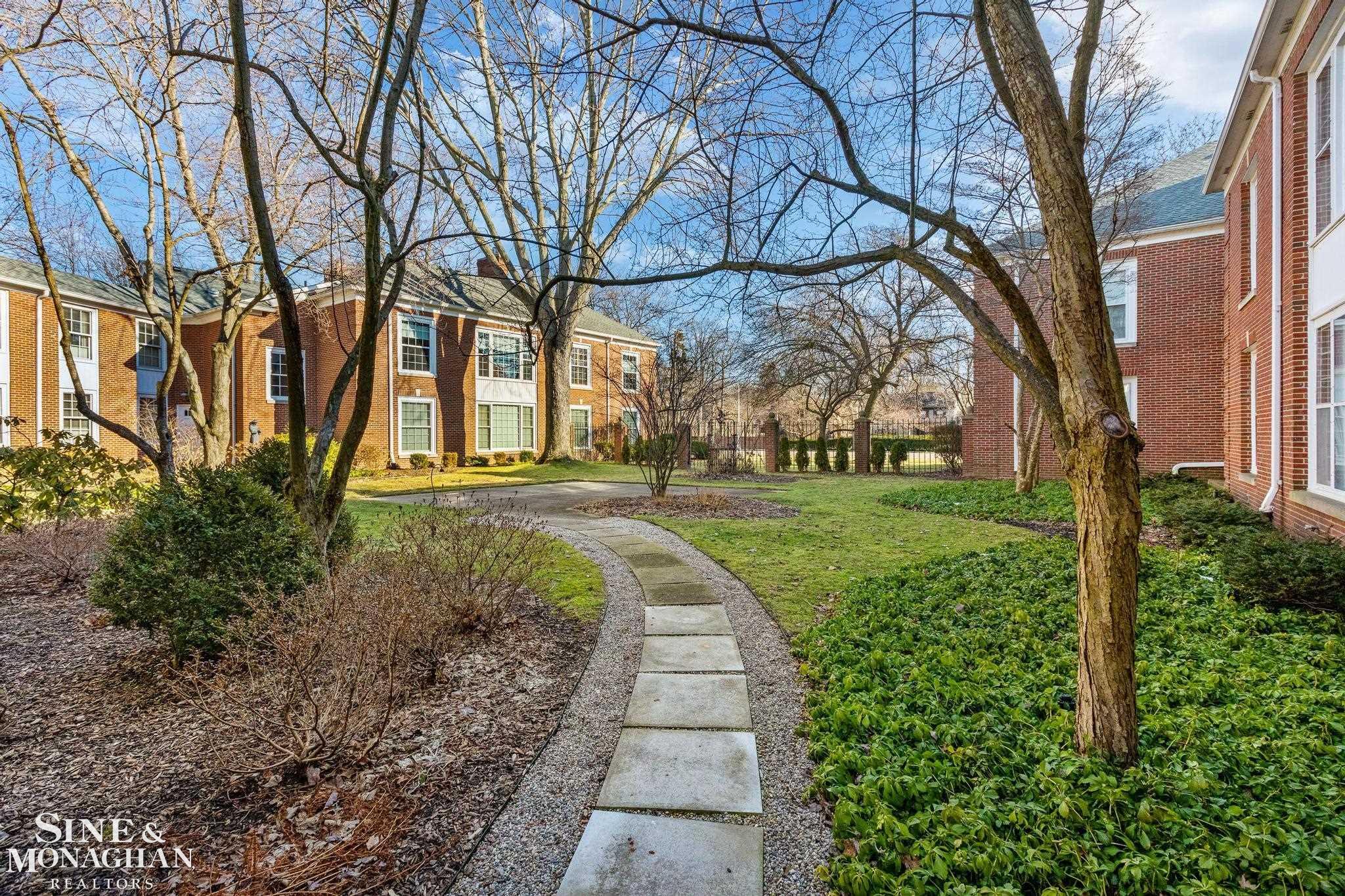 17111 E Jefferson Avenue # 19