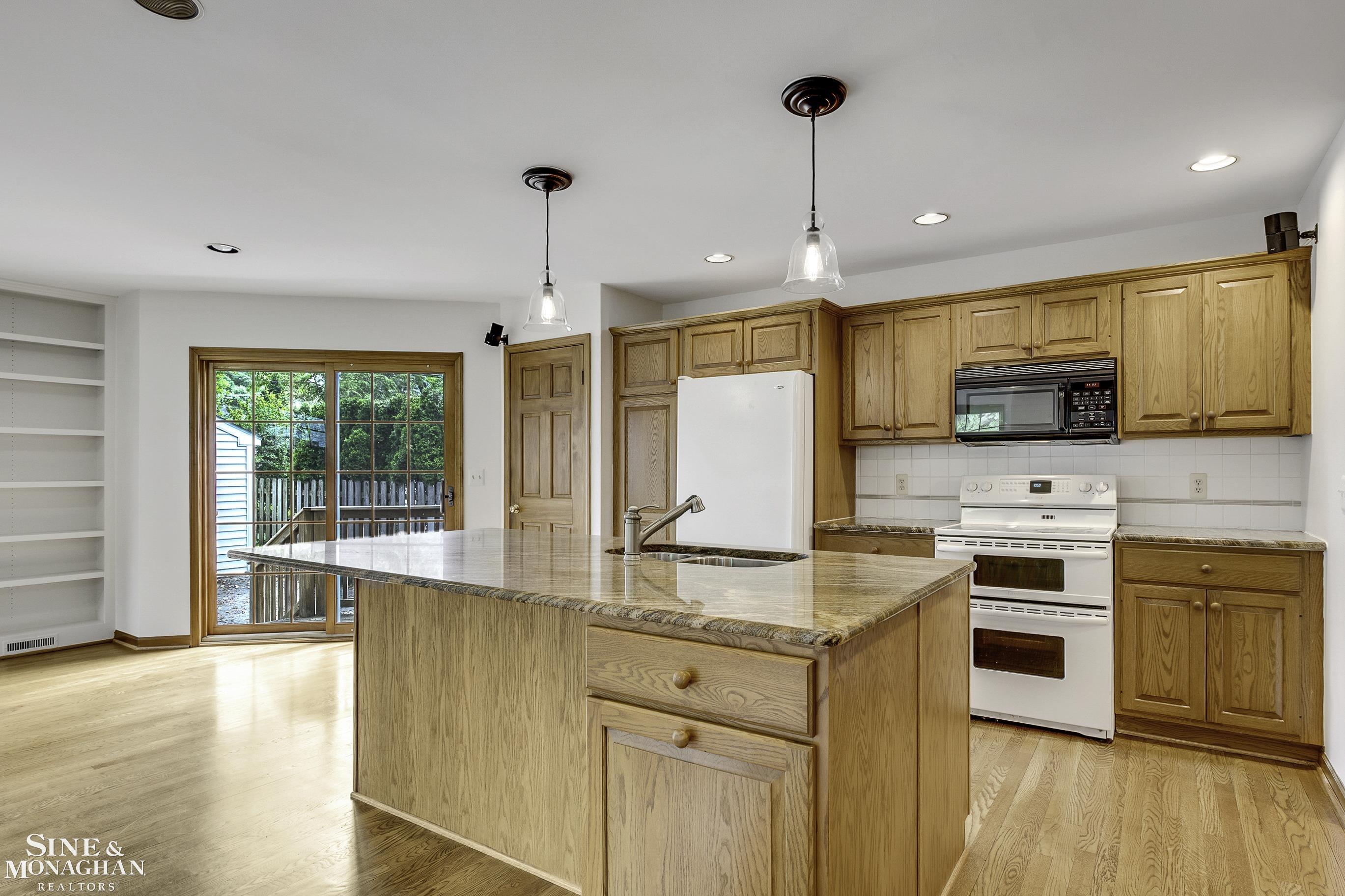 308 Merriweather Road