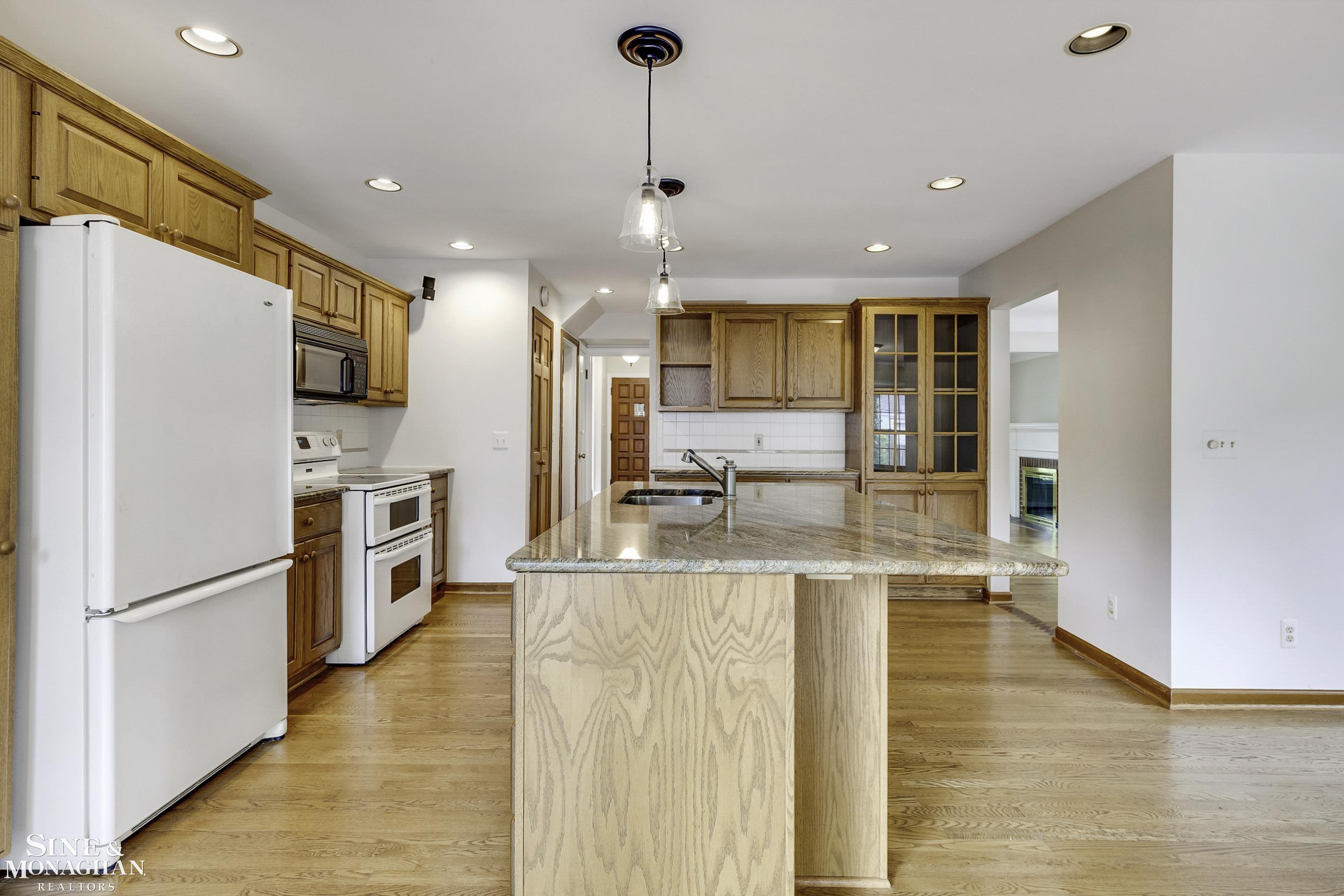 308 Merriweather Road