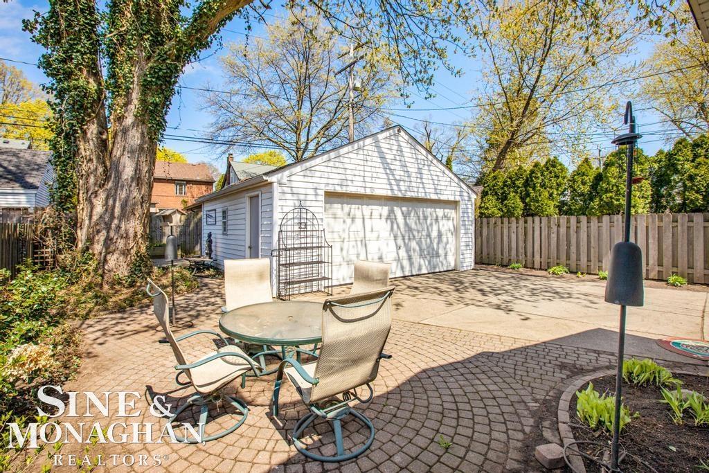 308 Merriweather Road