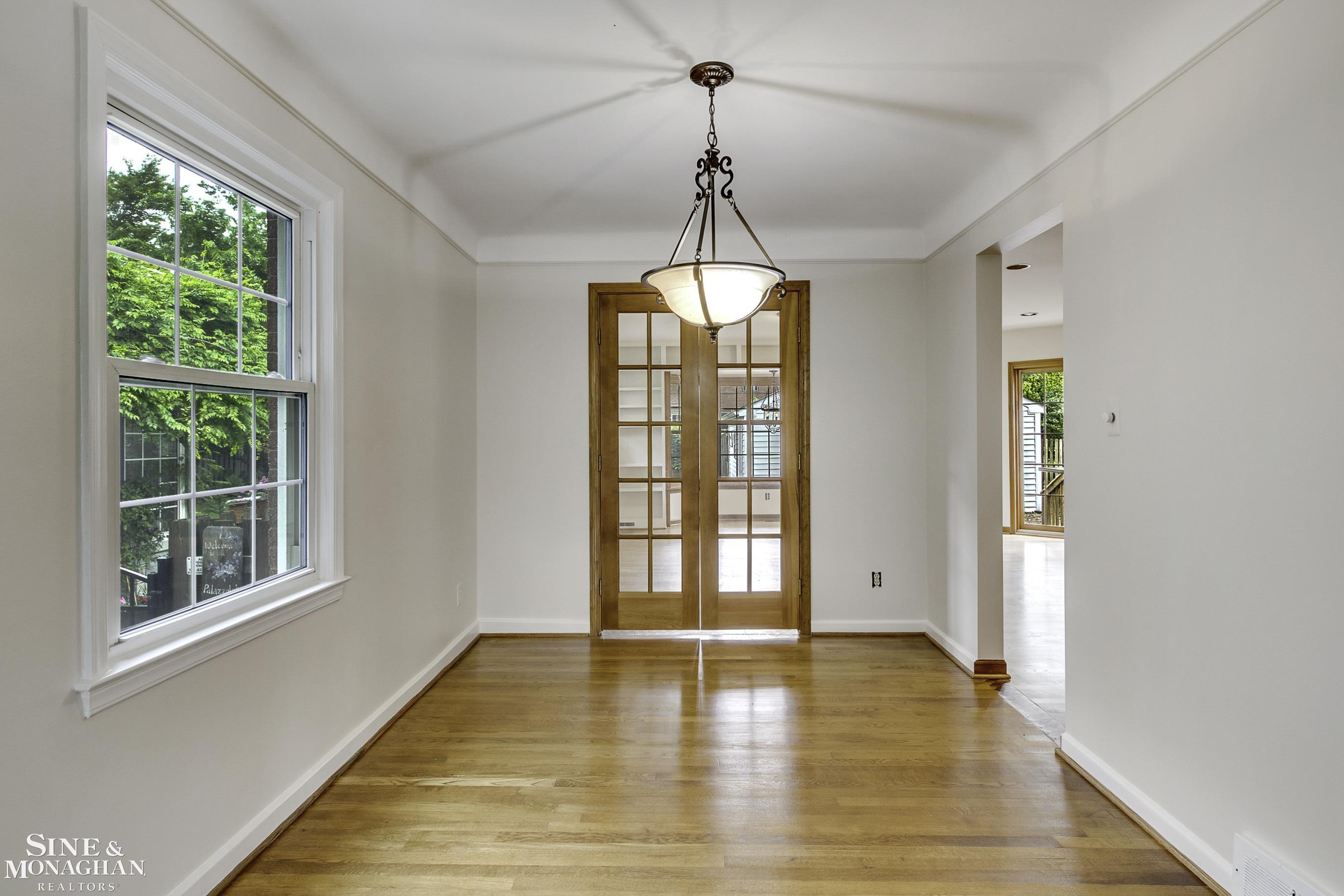 308 Merriweather Road